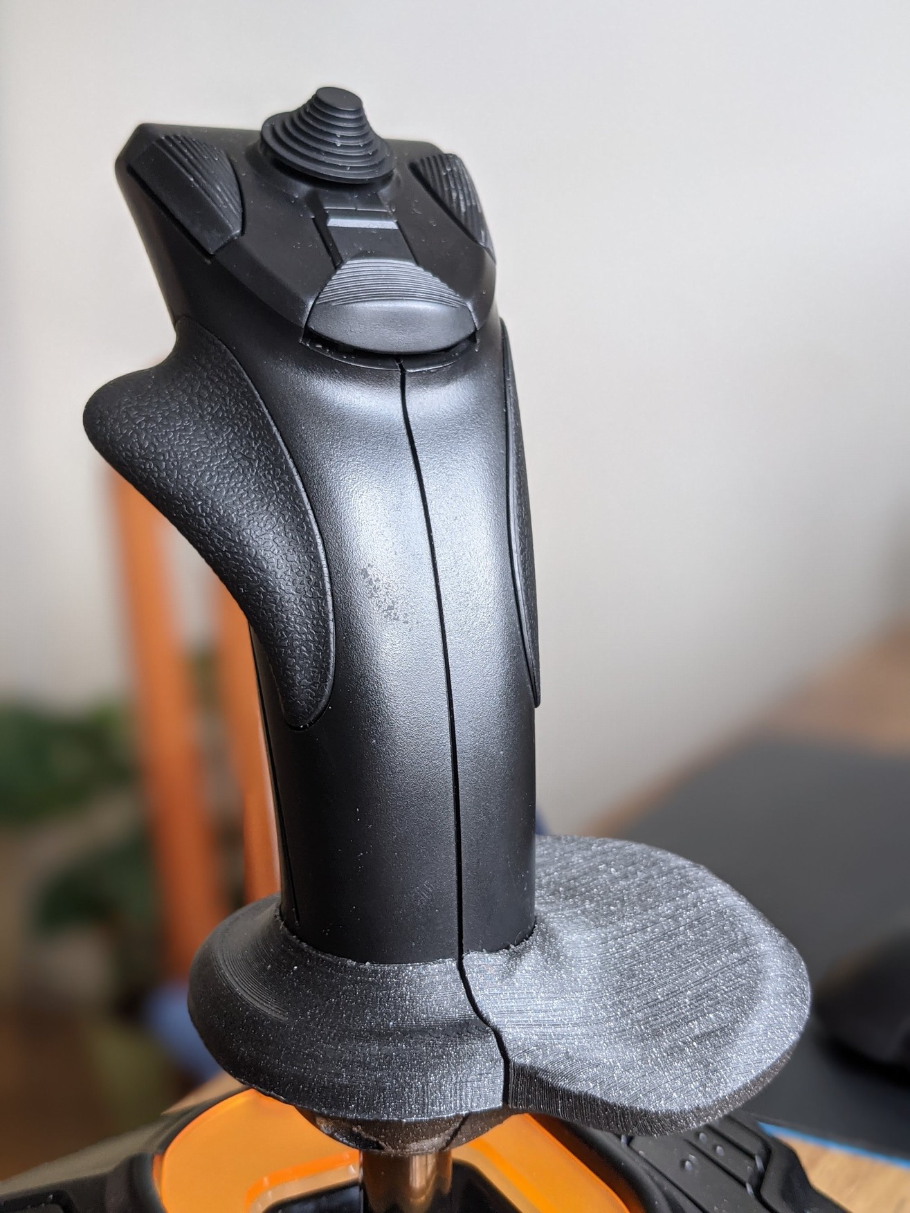 Thrustmaster T-16000M ergonomic raised hand rest