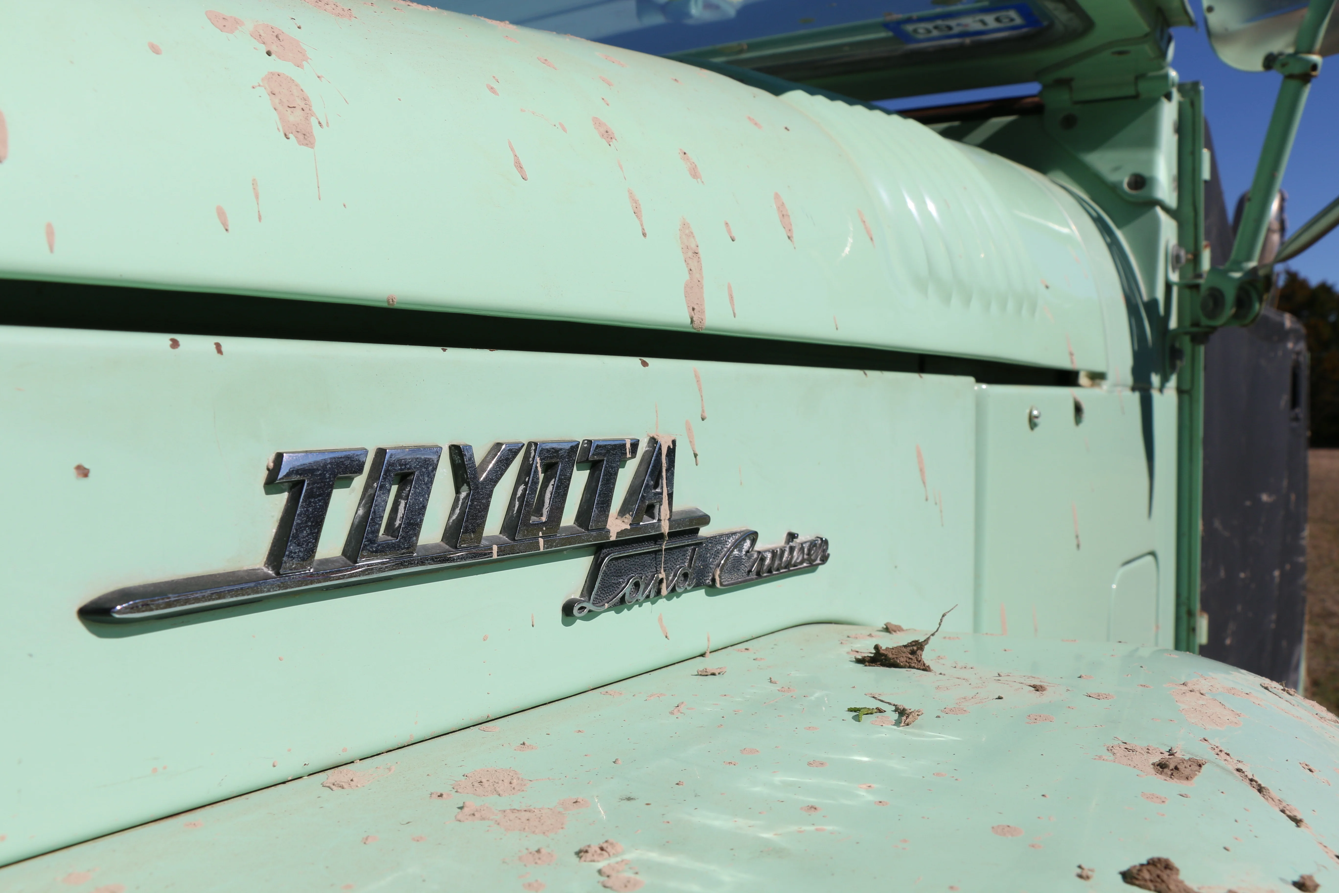 Toyota Land Cruiser Emblem
