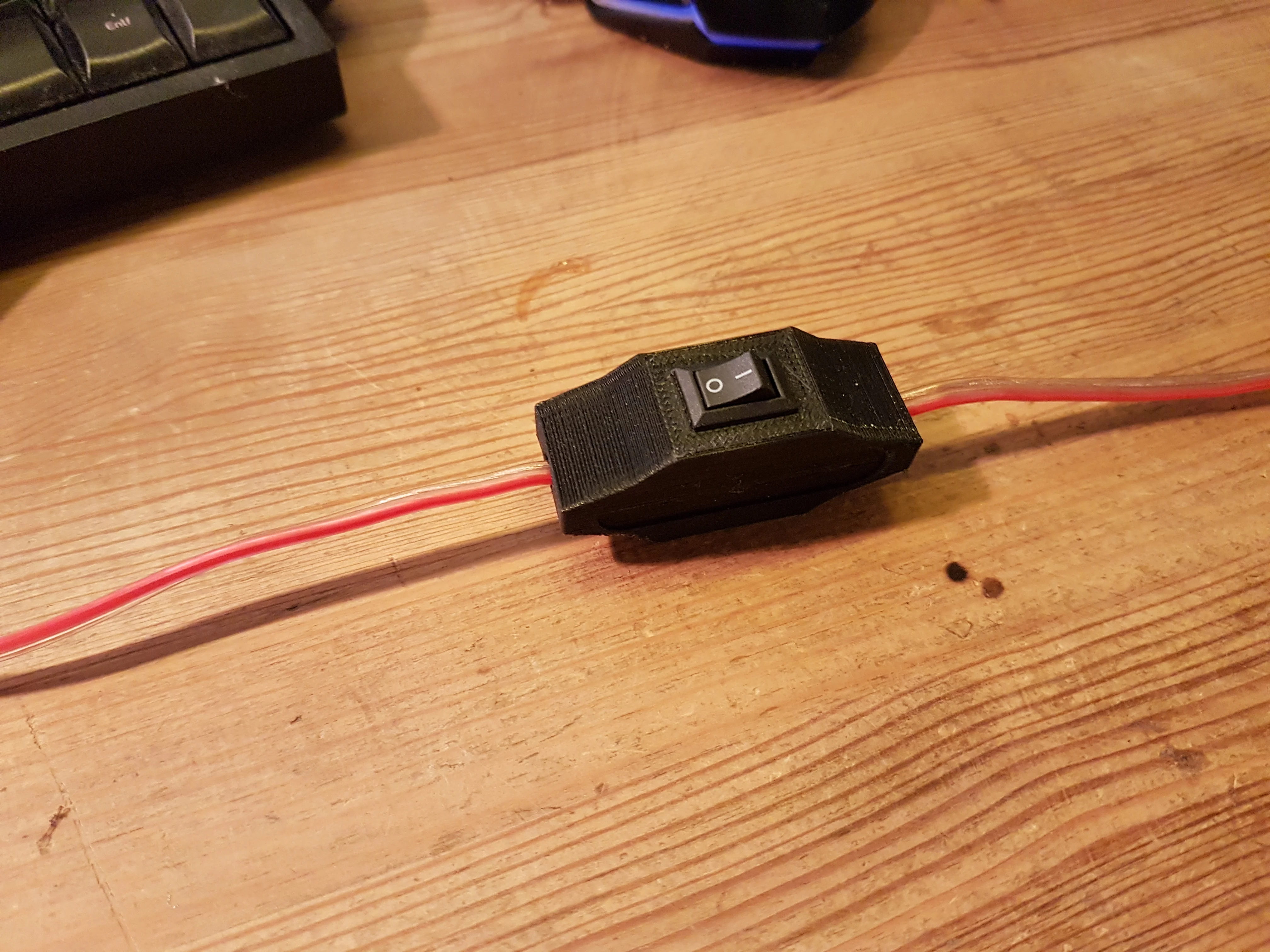in line 12V switch case 6mm borehole (very stable)
