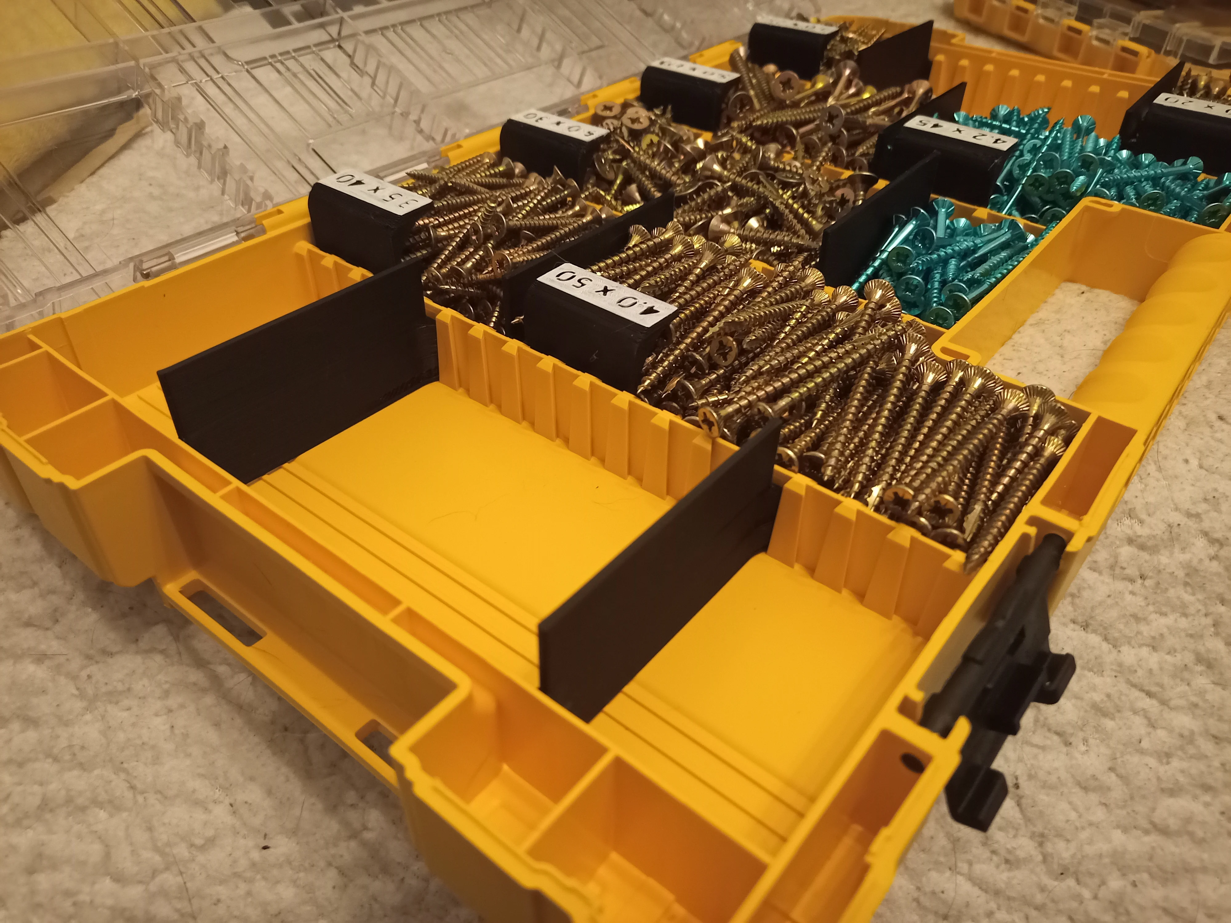 DeWalt Tough Case System divider