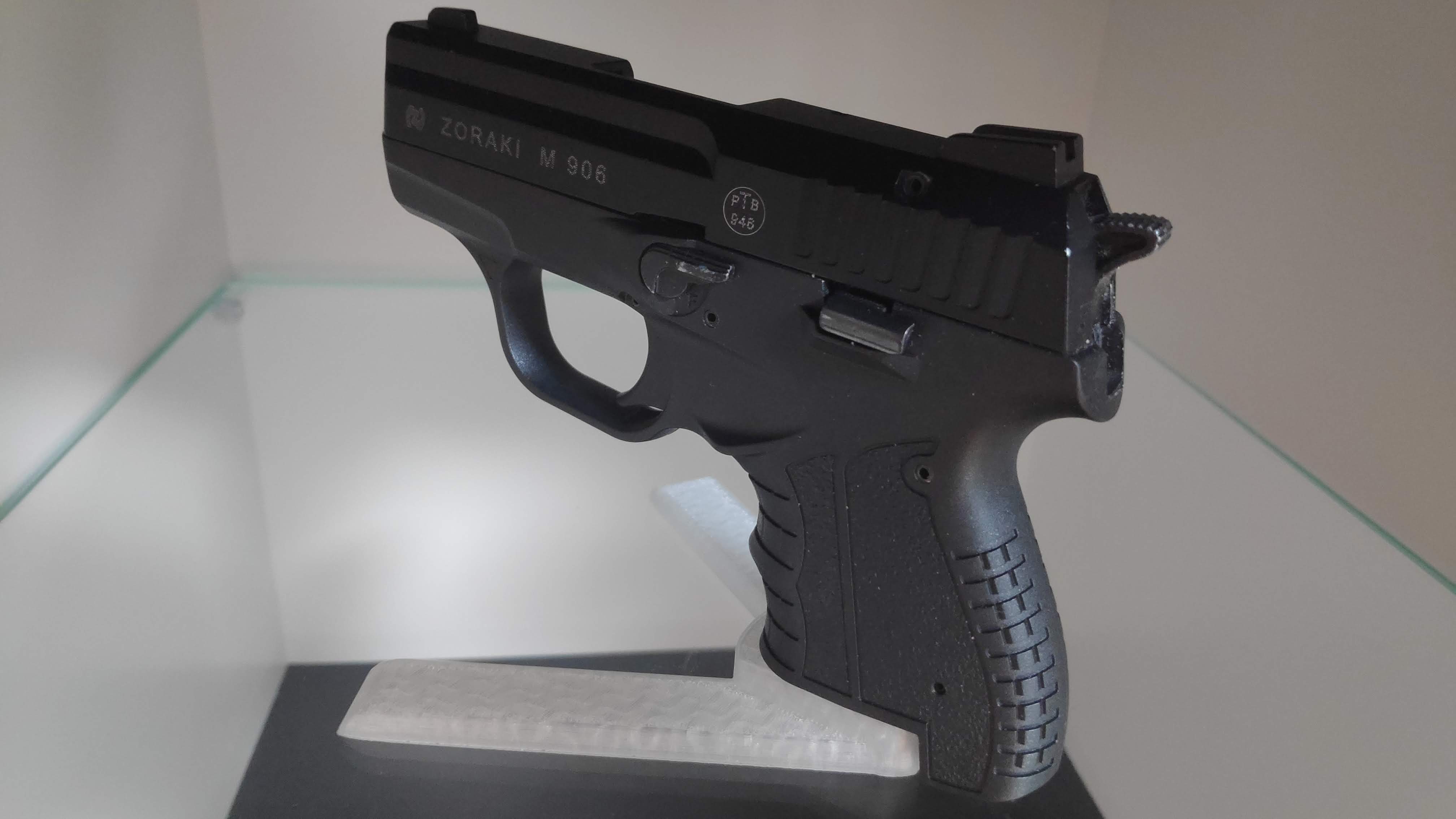 Zoraki 906 Stand (9 mm P.A.K. blank gun)