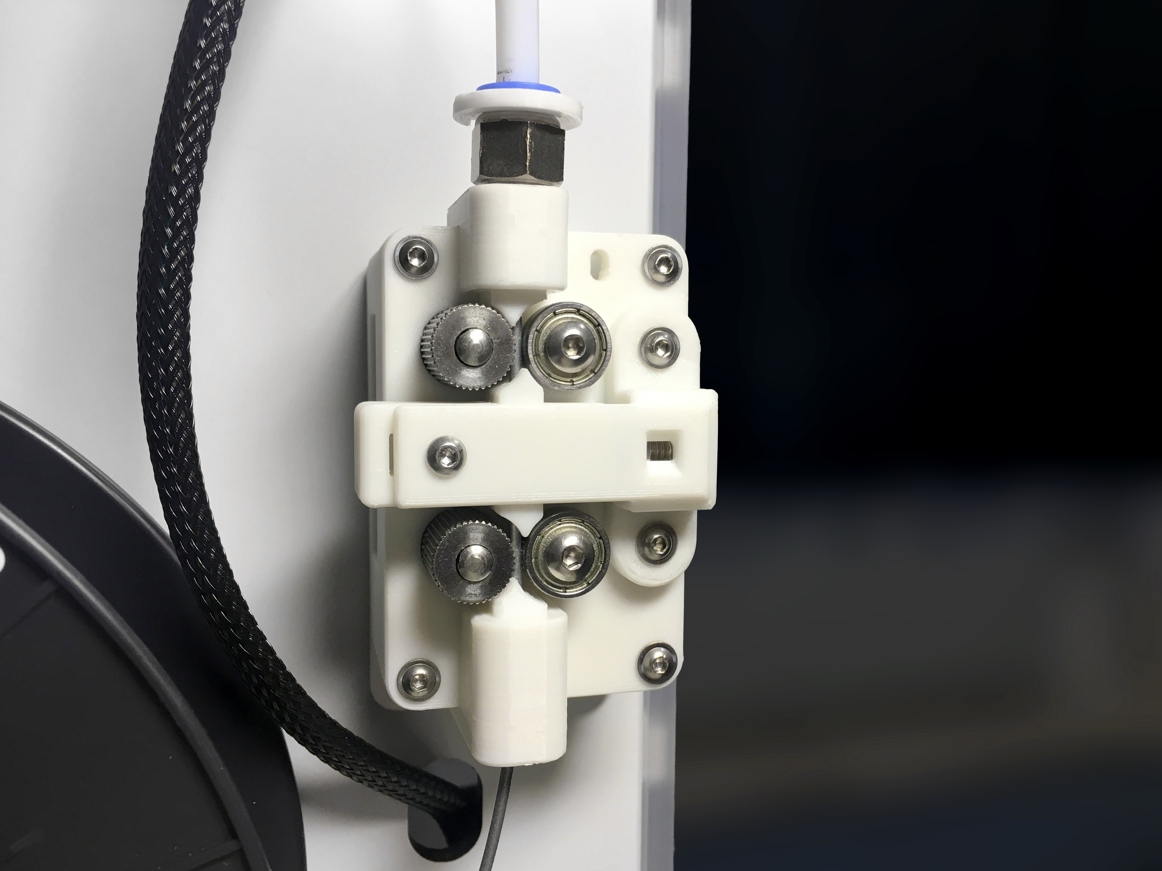 B2D Extruder - Strong and Silent Bowden Extruder
