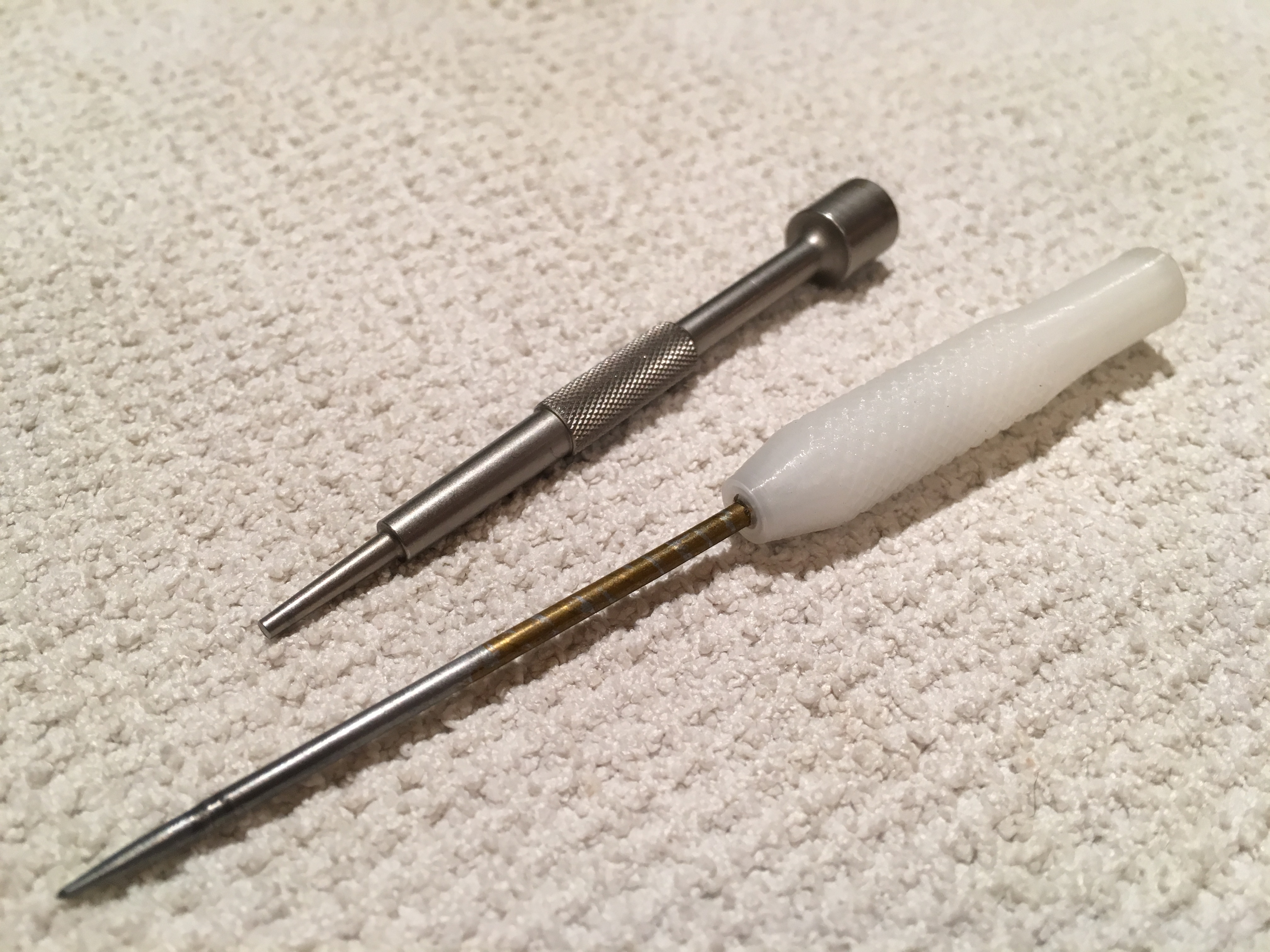Bicycle spoke nipple insertion tool