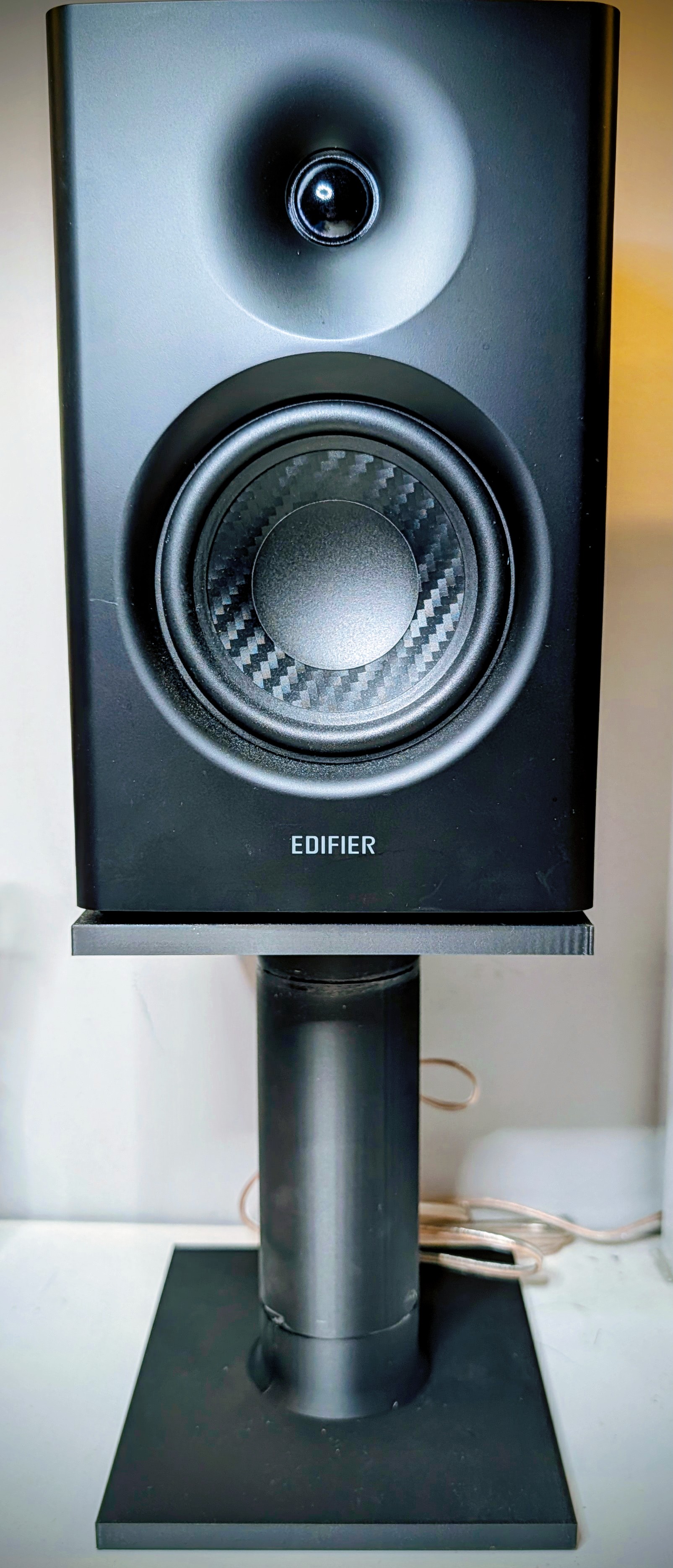 Speaker Stand for Studio Monitor - designed for Edifier MR4