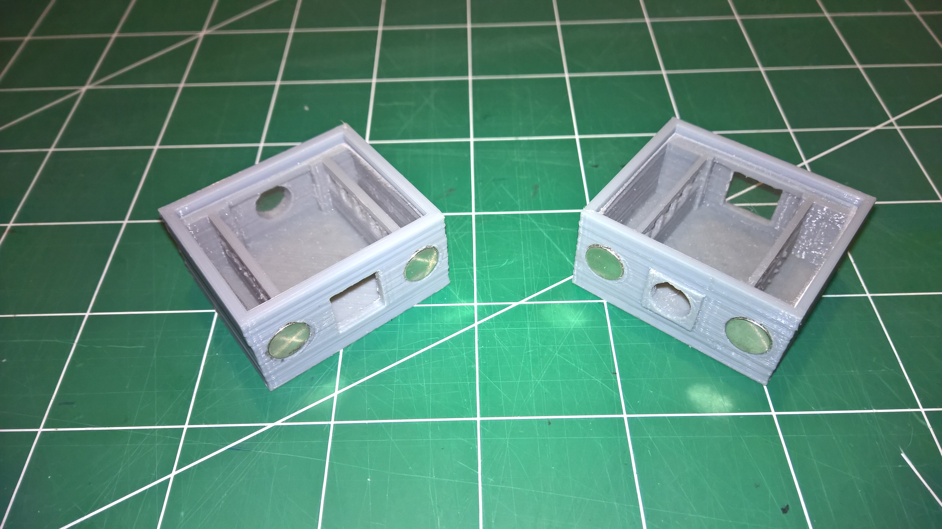 Modular Ant Formicarium Using Magnets