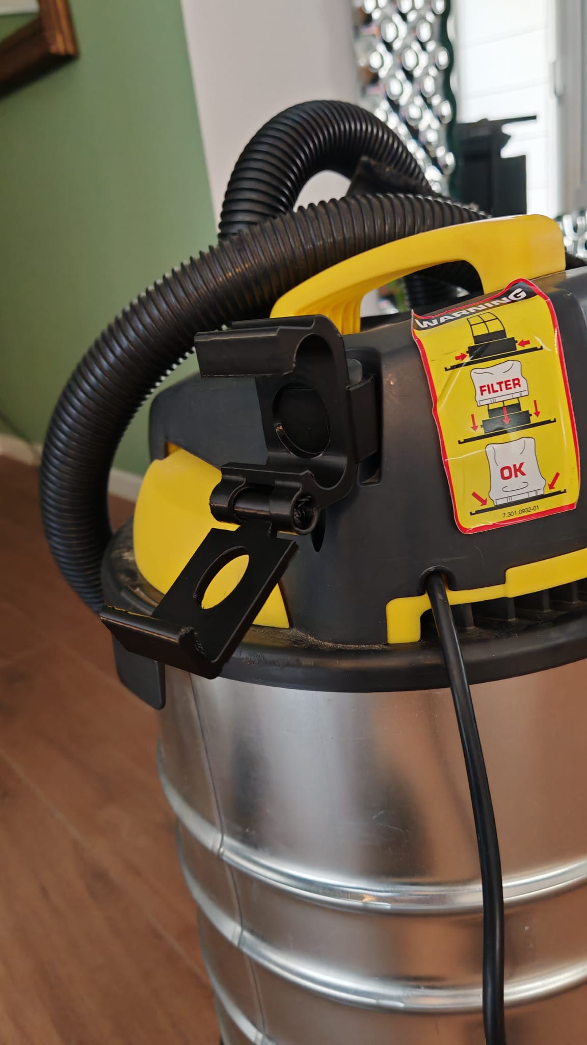 Cable organizer vacuum Lavor