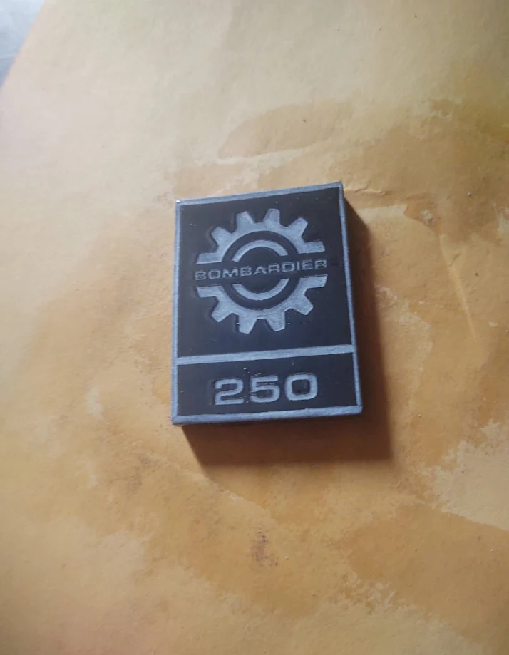 Bombardier ELAN Badge