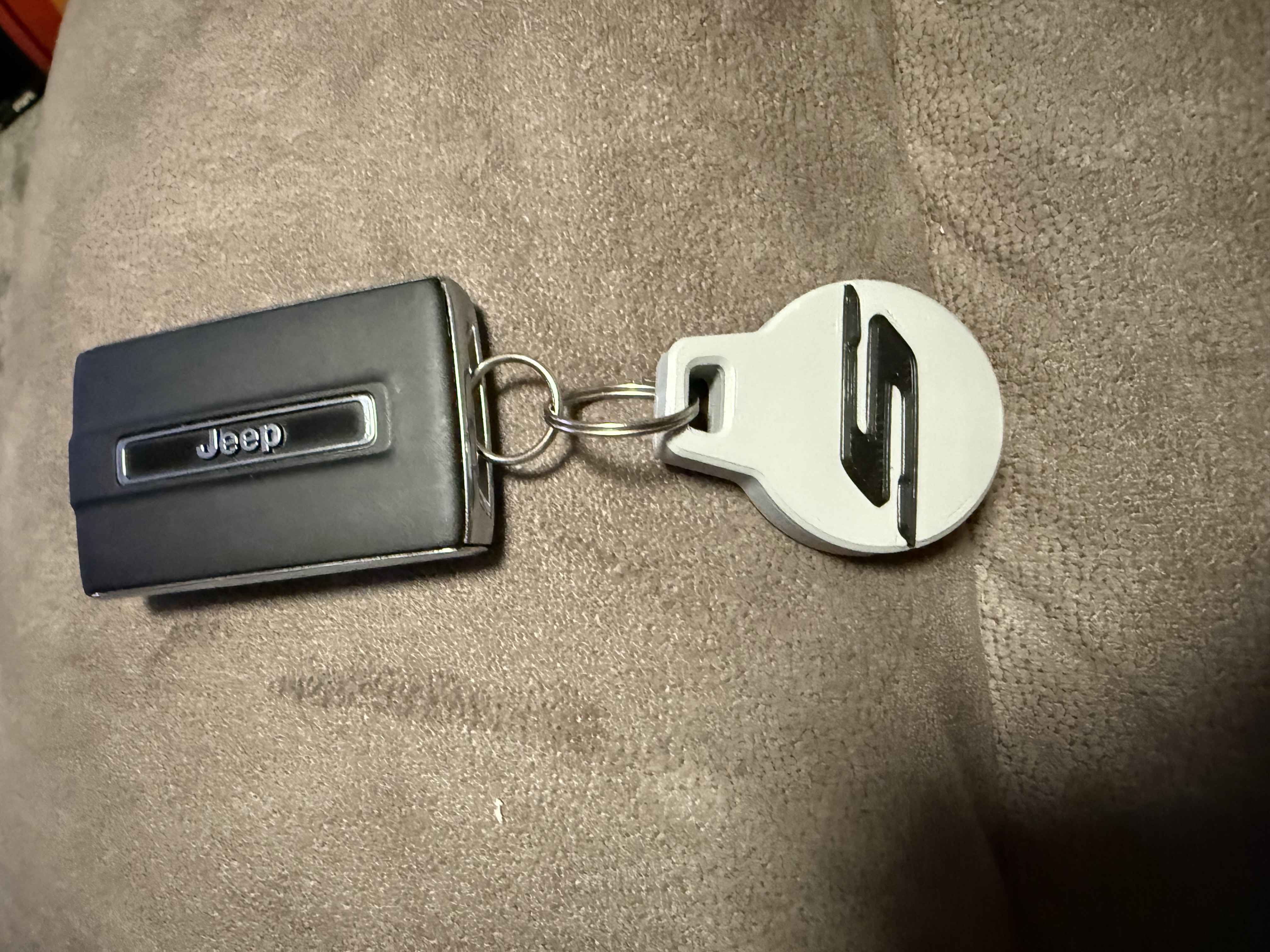 Wagoneer S Airtag Keychain