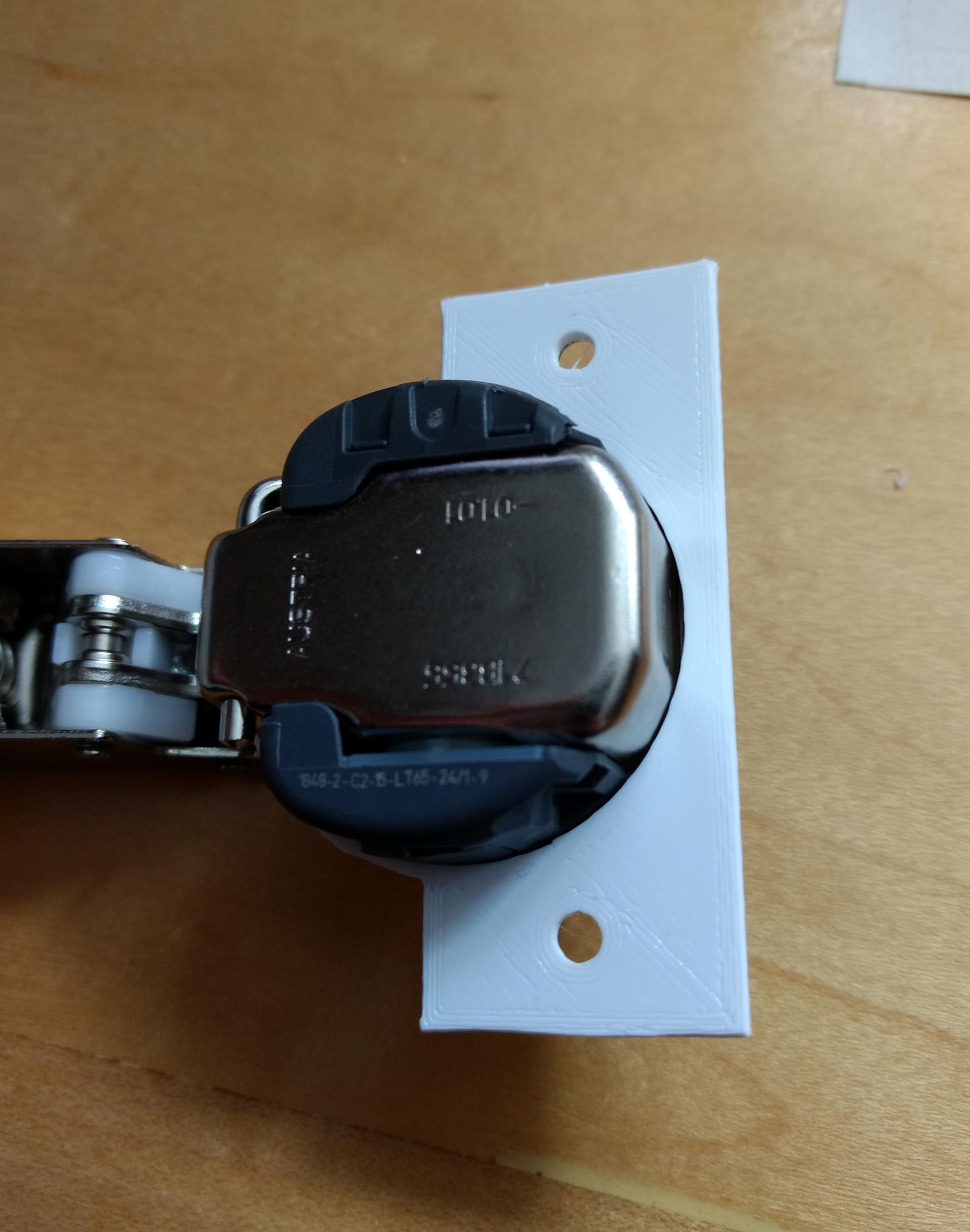 Blum hinge spacer (1.5mm)