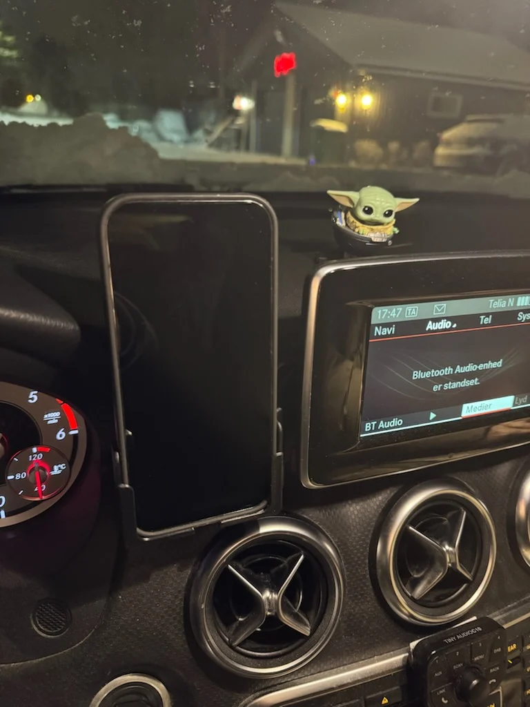 Pixel 10 Pro - Mercedes A-Class Phoneholder - Car Model W176