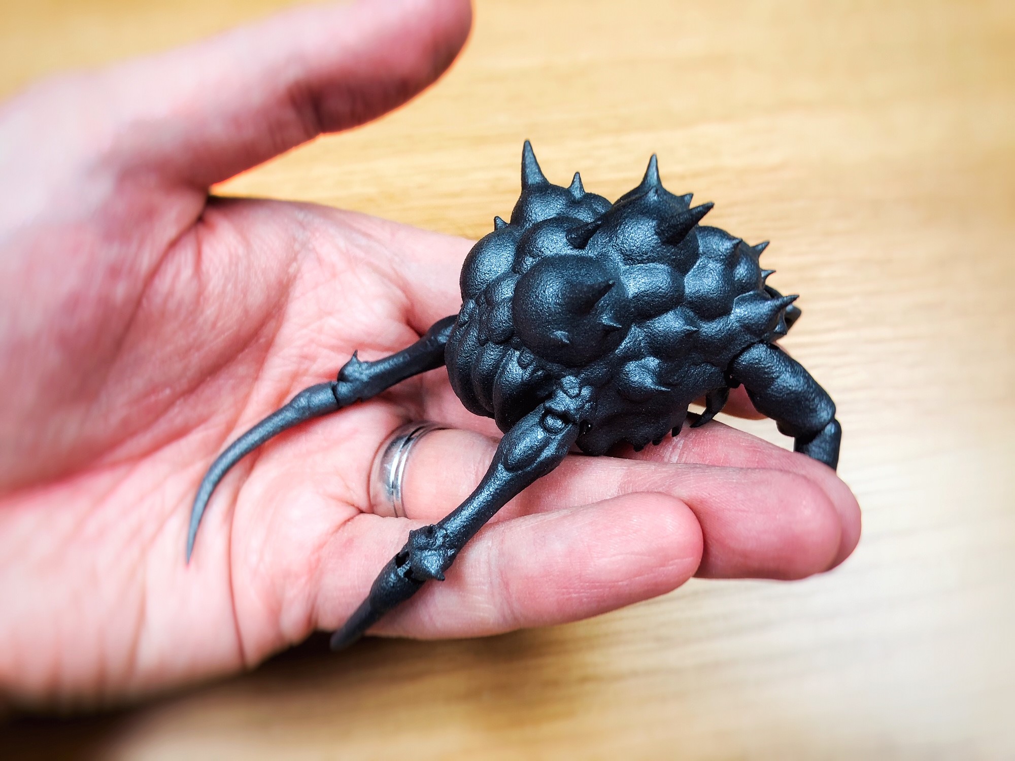 Half-Life Alyx Armored Headcrab Articulated Keyring