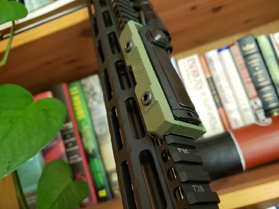 Streamlight Picatinny switch mount with internal cable routing