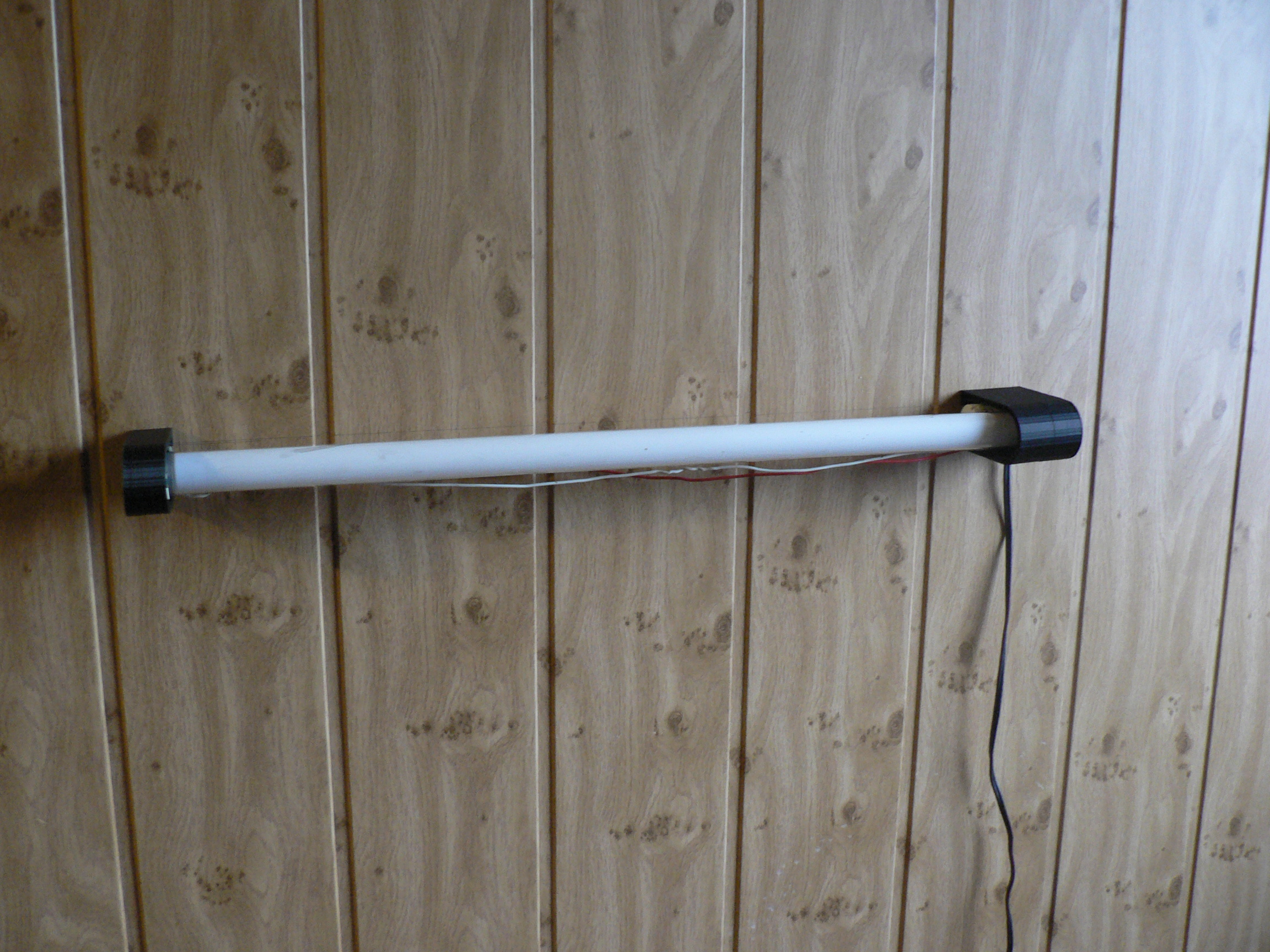 Fluorescent Lamp Holder