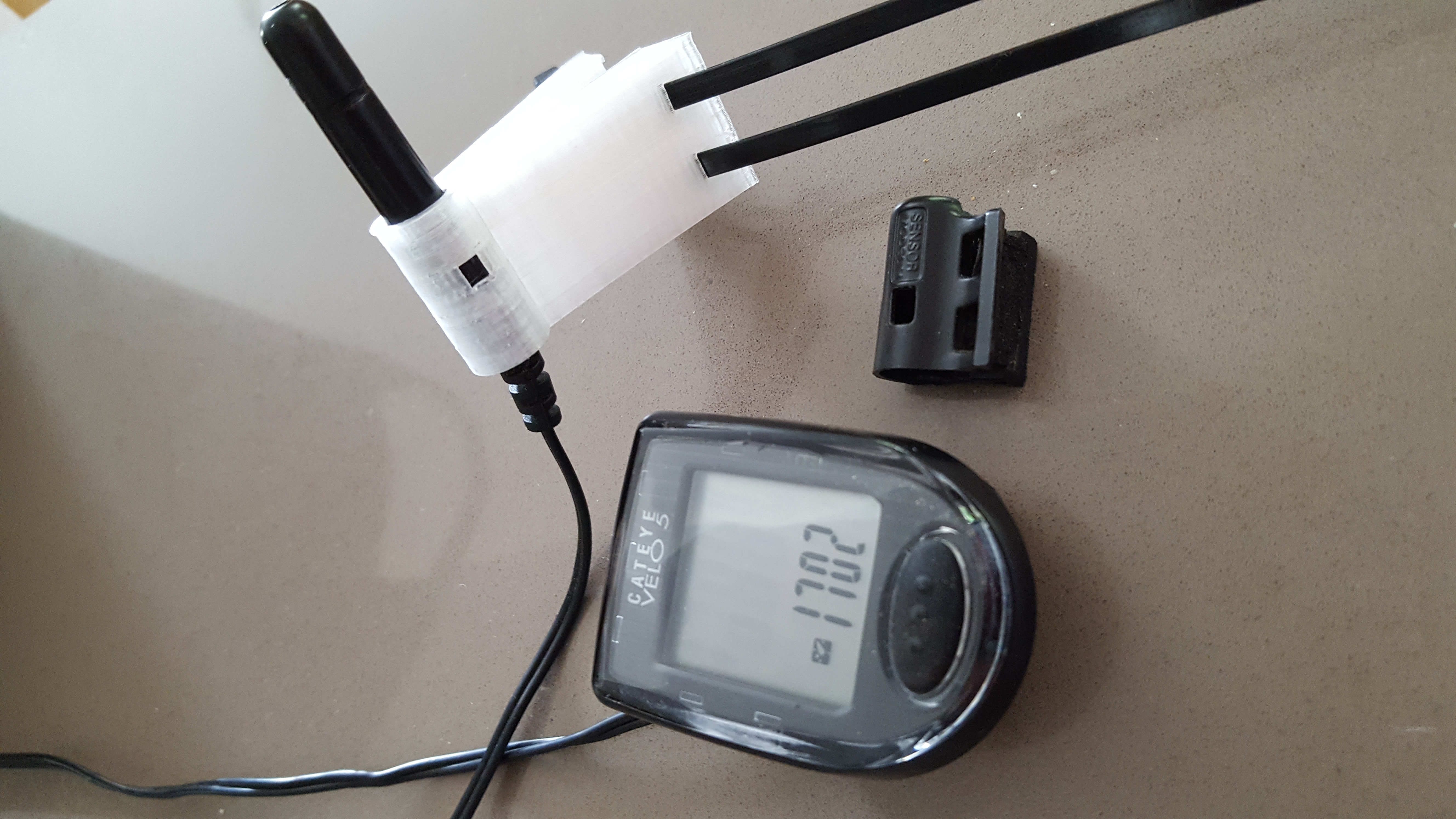 Extension for cateye velo bike speedometer