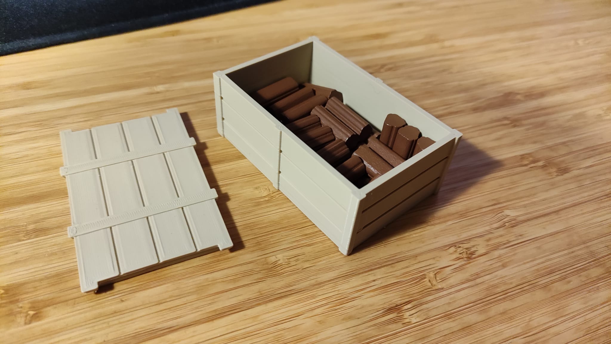 Wooden crate for Everdell twigs