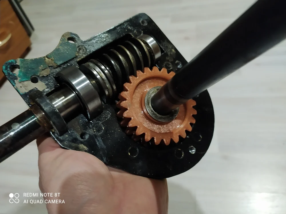 Snow blower worm gear.