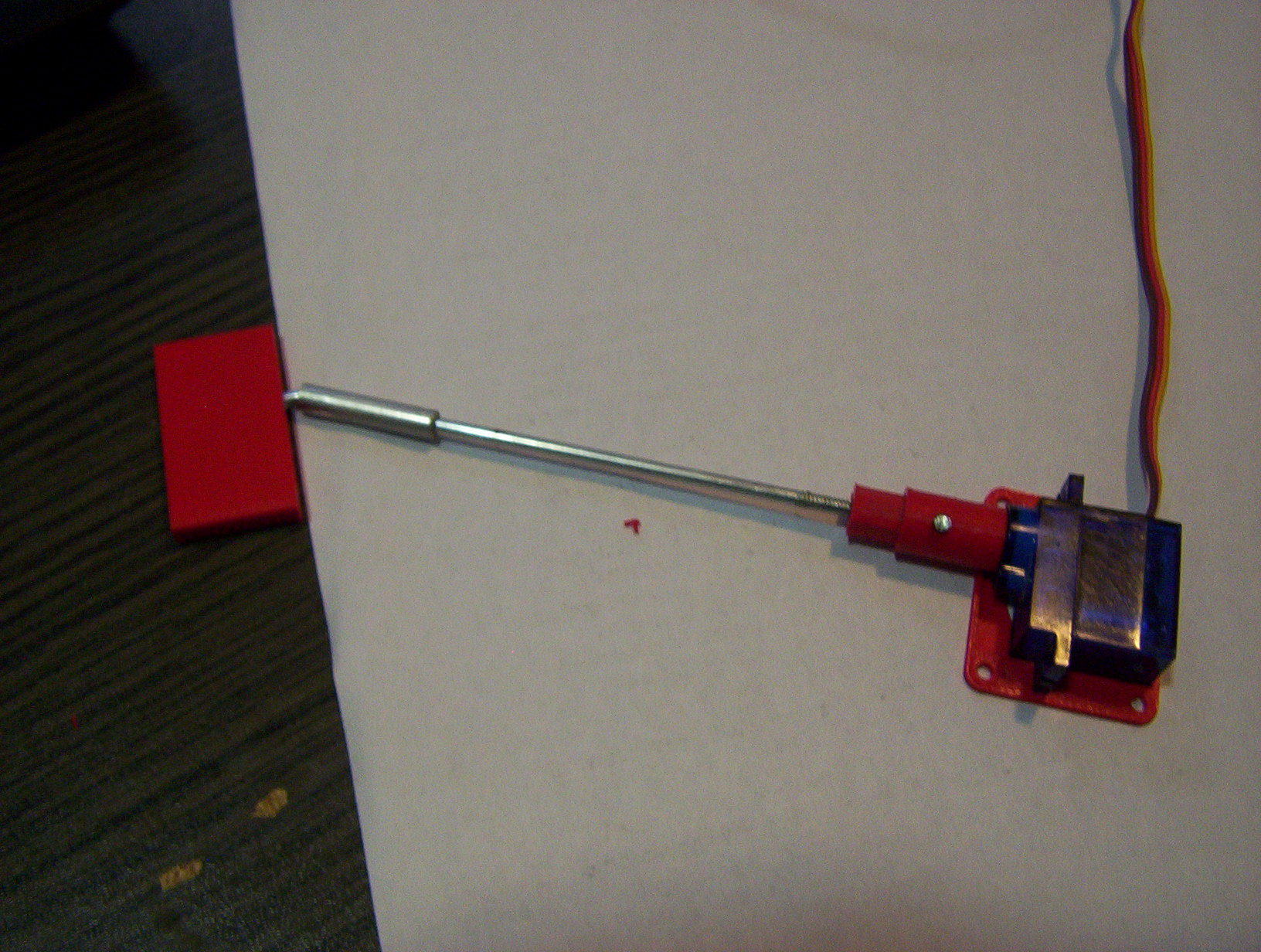 Sistema de mando RDS para alerones aeromodelismo