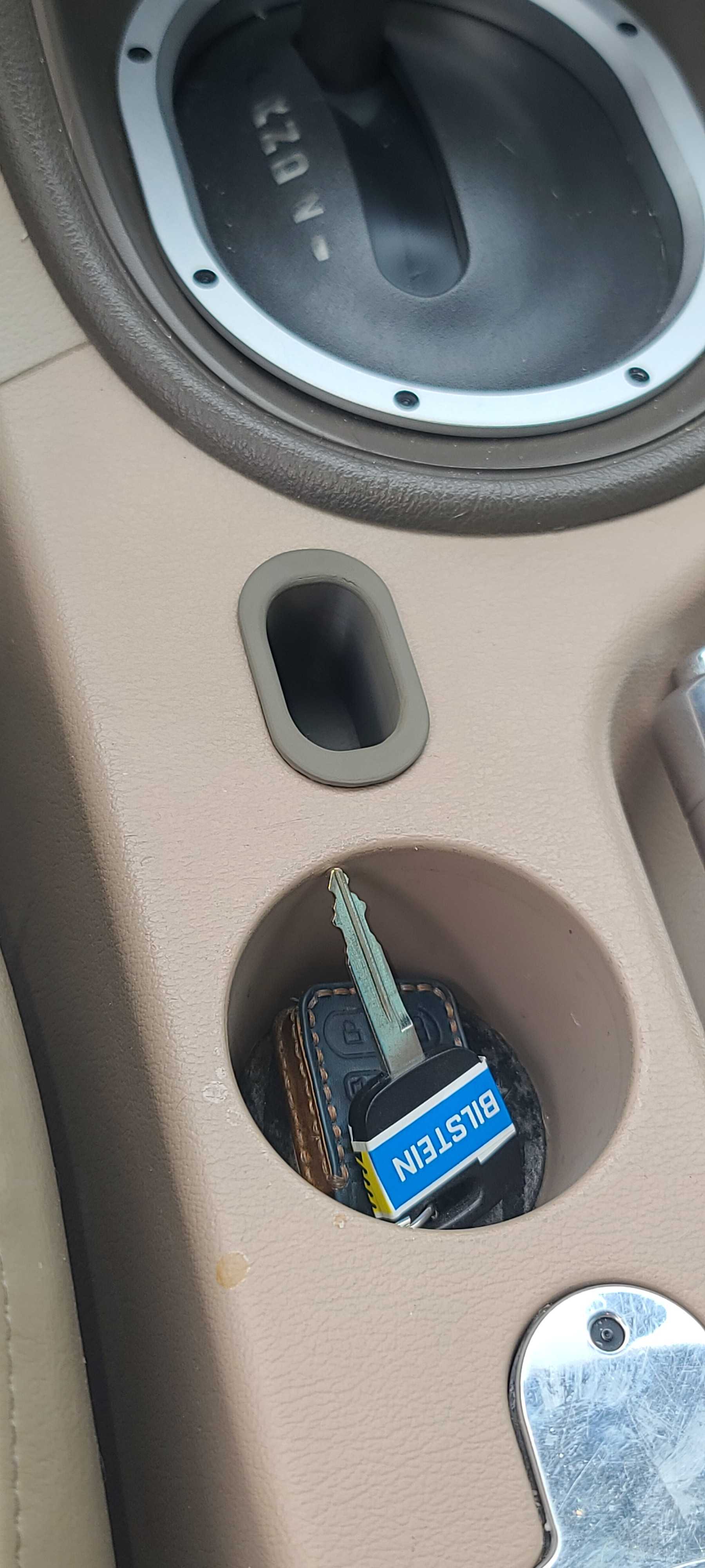 99-04 Ford Mustang "New Edge" Coin Holder