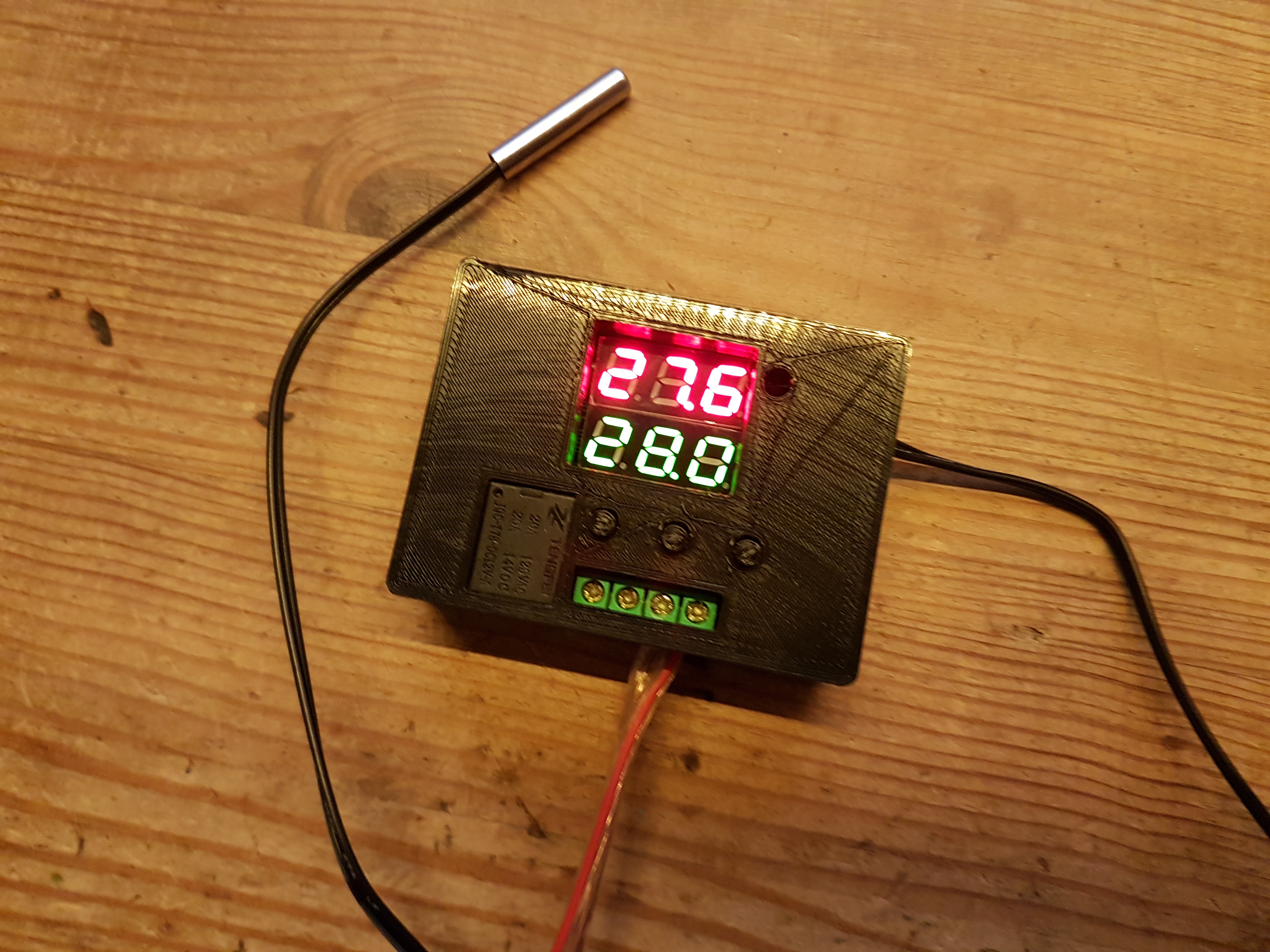 3$ 12v Dual LED Digit Temperature Controller Thermostat Housing (Relay Cycle Timing Delay)