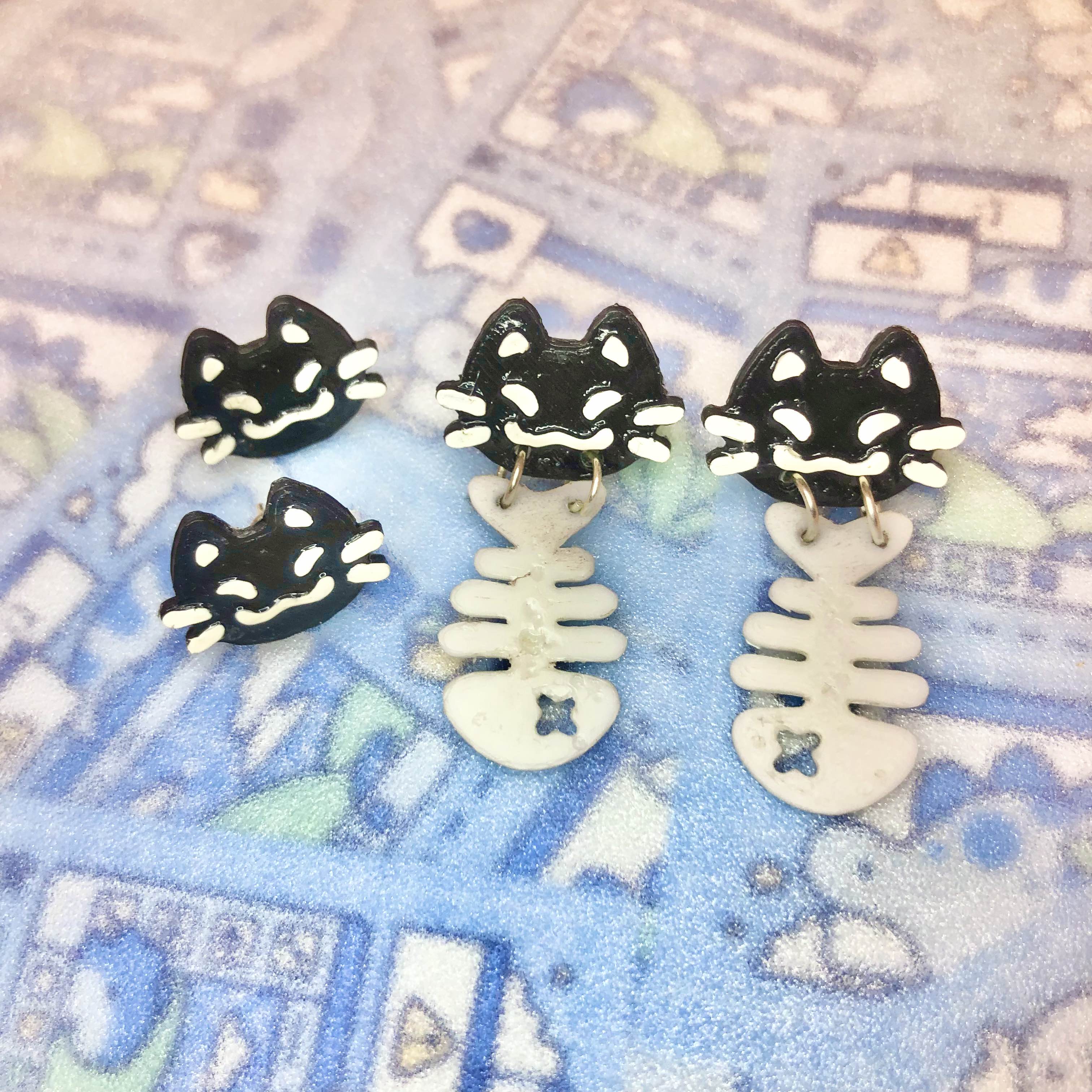 Kitty Stud Earrings / Pin