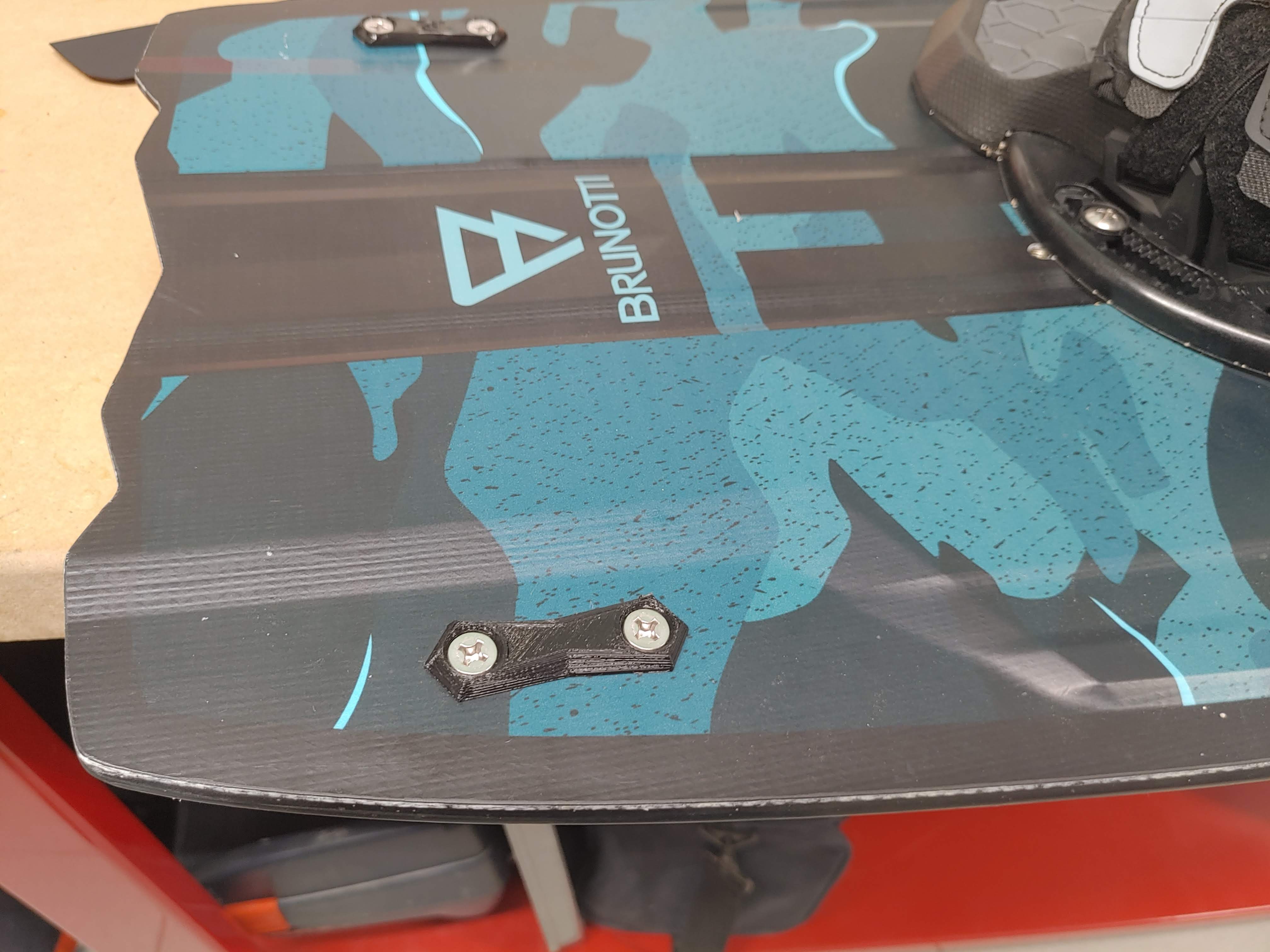 Kite fin mount Brunotti