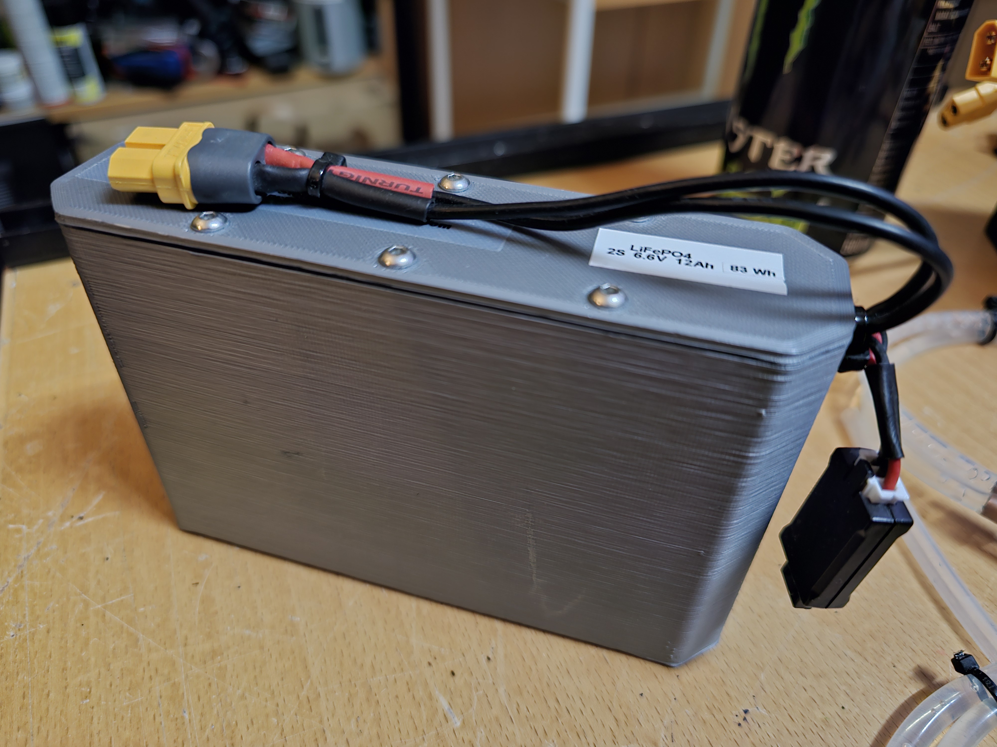Li-Ion battery hardcases in several sizes (18650, 21700, 32700, 40160) and configs