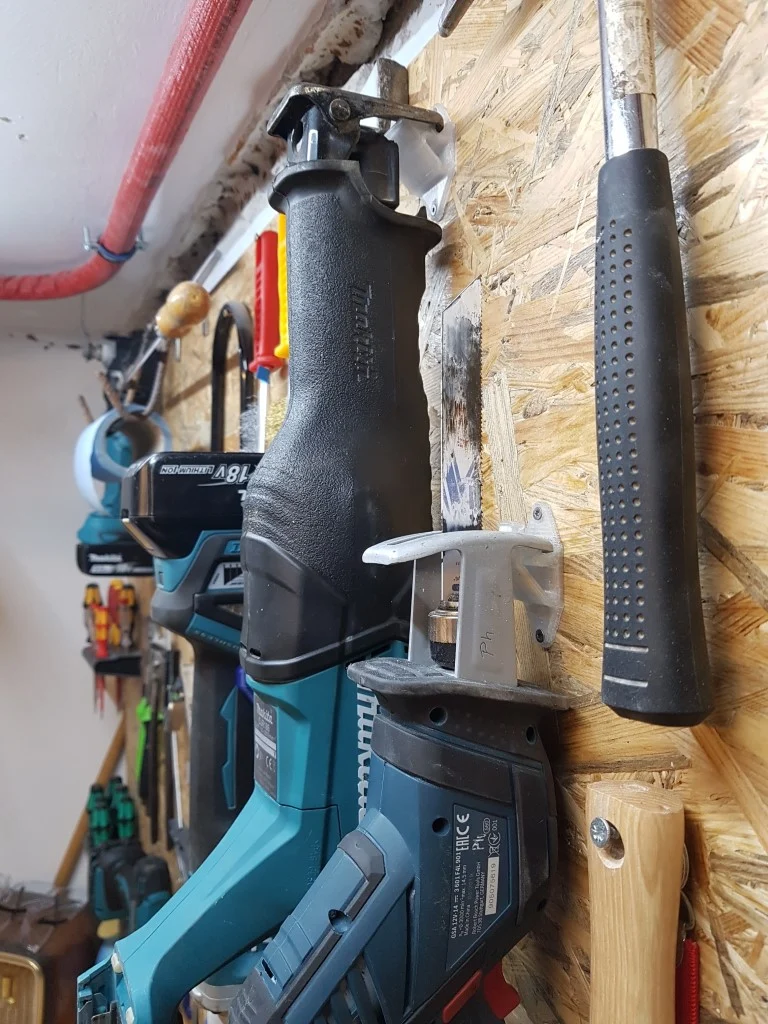 Recipro Saw holder for Makita DJR 186, 187, 188 and more