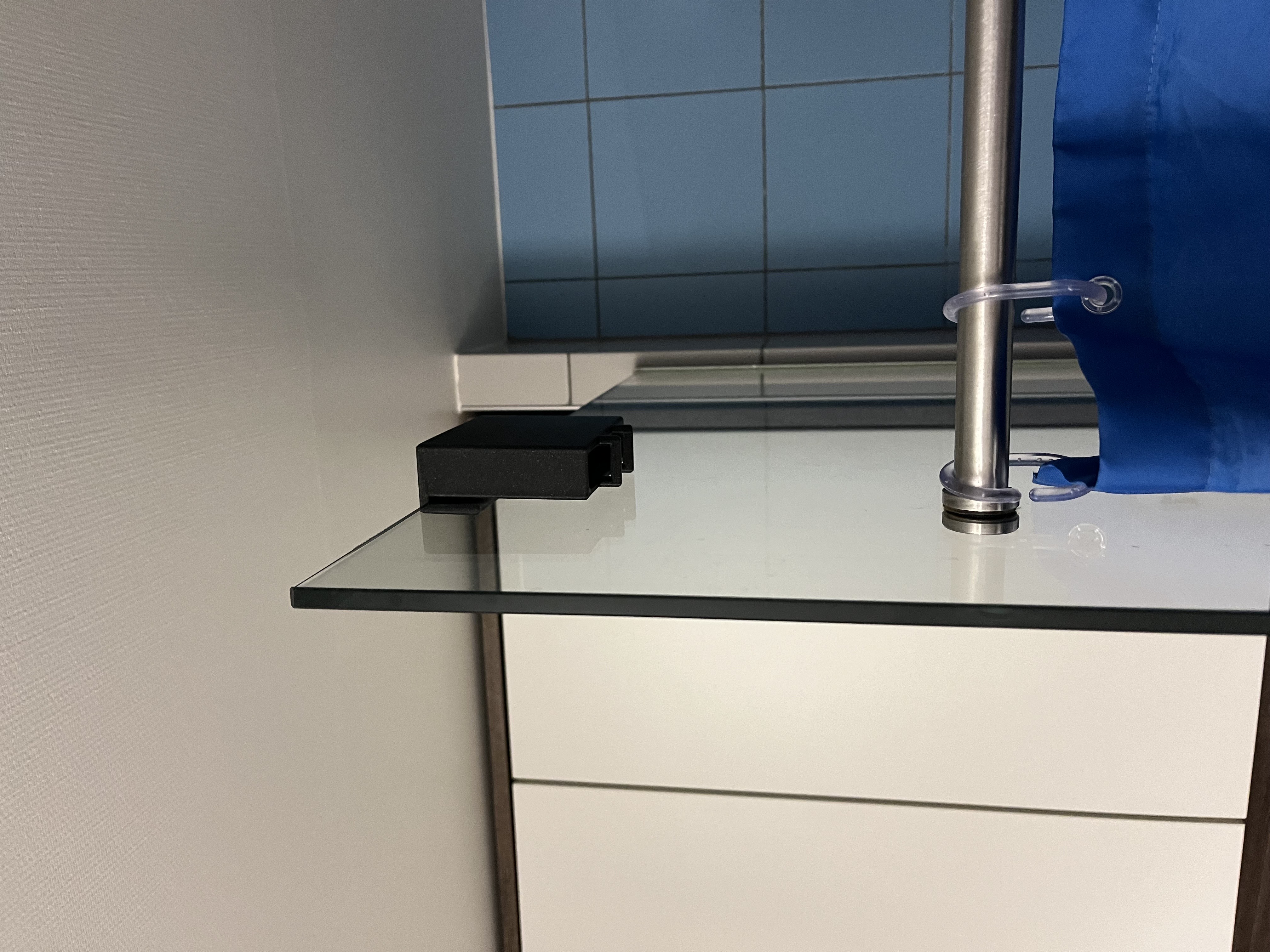 Glass Shower Phone Holder – 3D Printable Stand