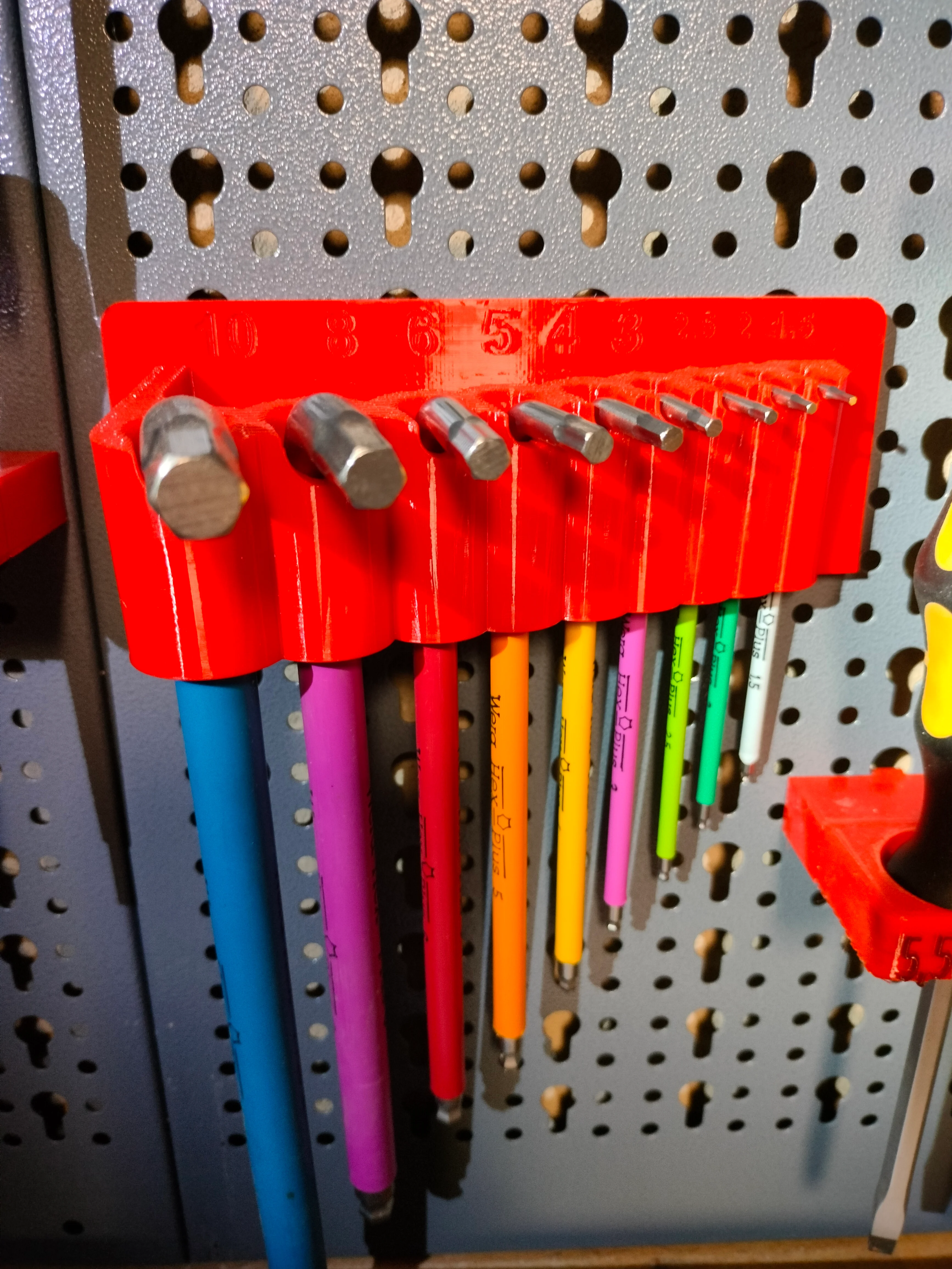 Hex key holder (Wera on a Küpper Keyhole)