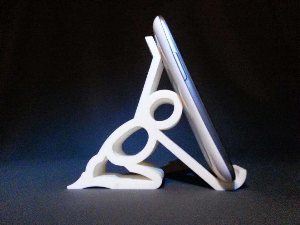 Kneeling universel phone stand holder