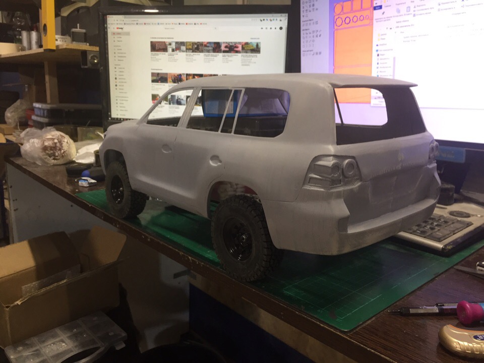 Toyota Land Cruiser 200 (scx10/trx4)