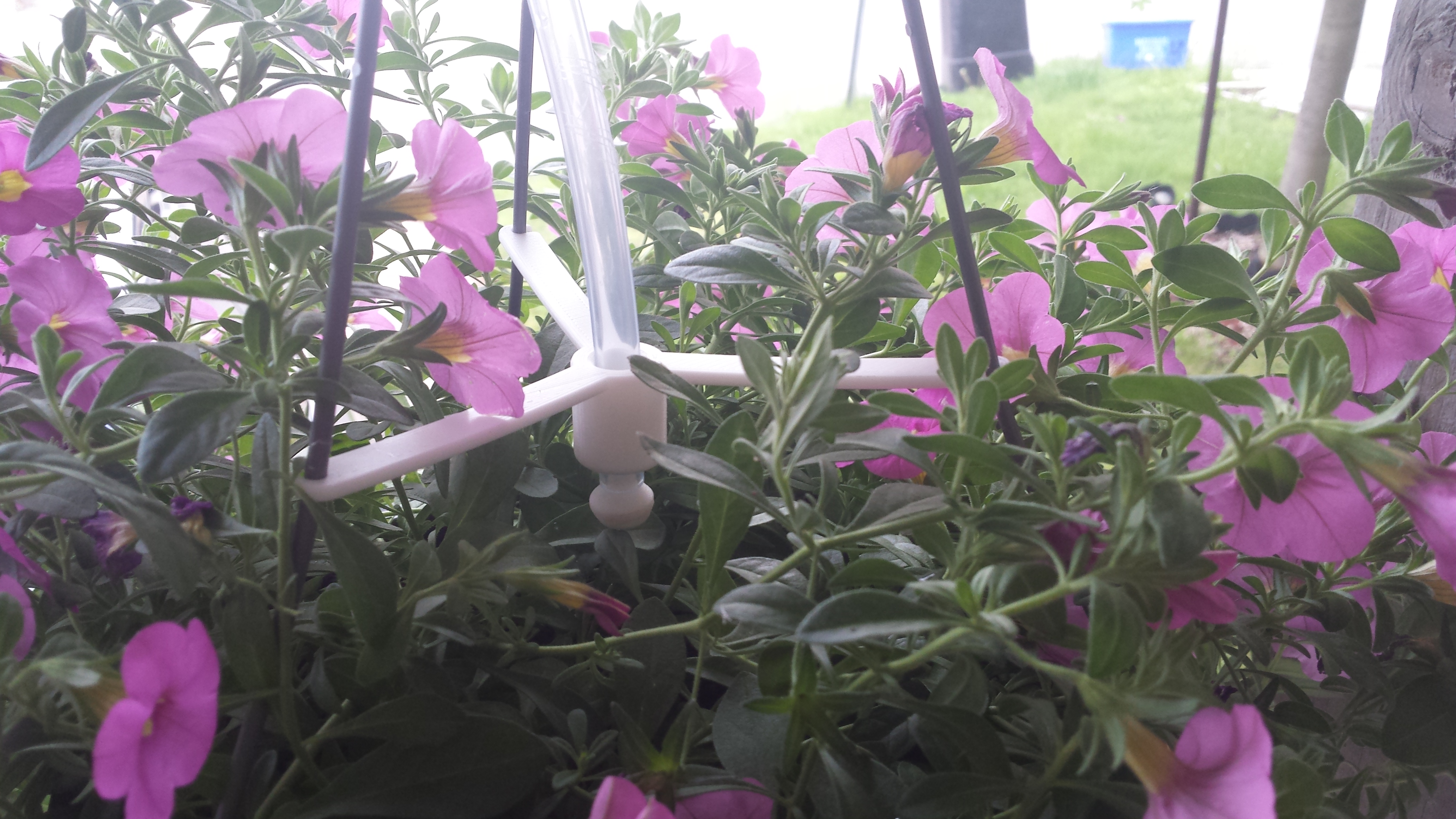 Hanging basket watering clip