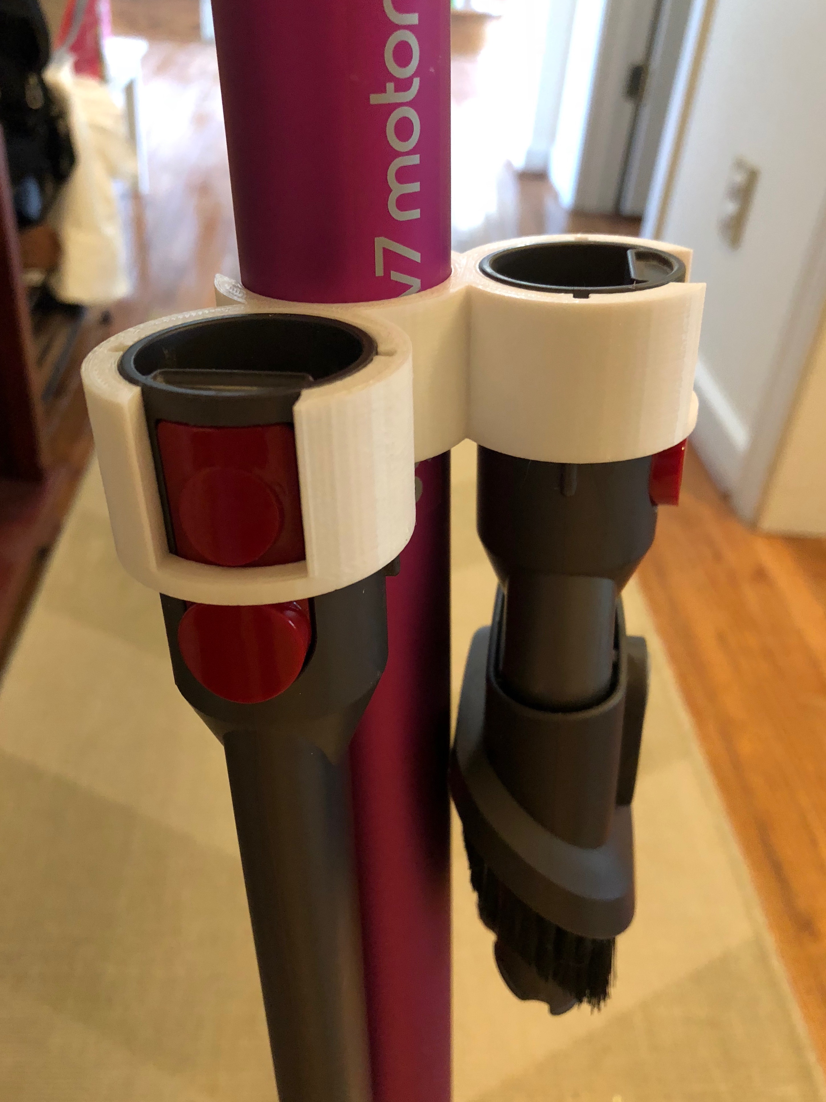 Customizable Dyson V7/V8 Wand Accessory Mount