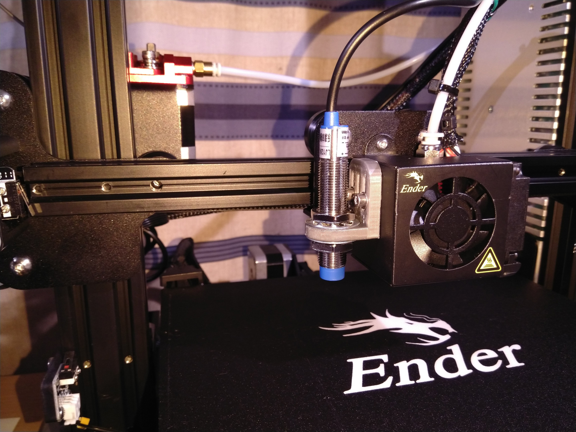 Auto bed leveling sensor bracket