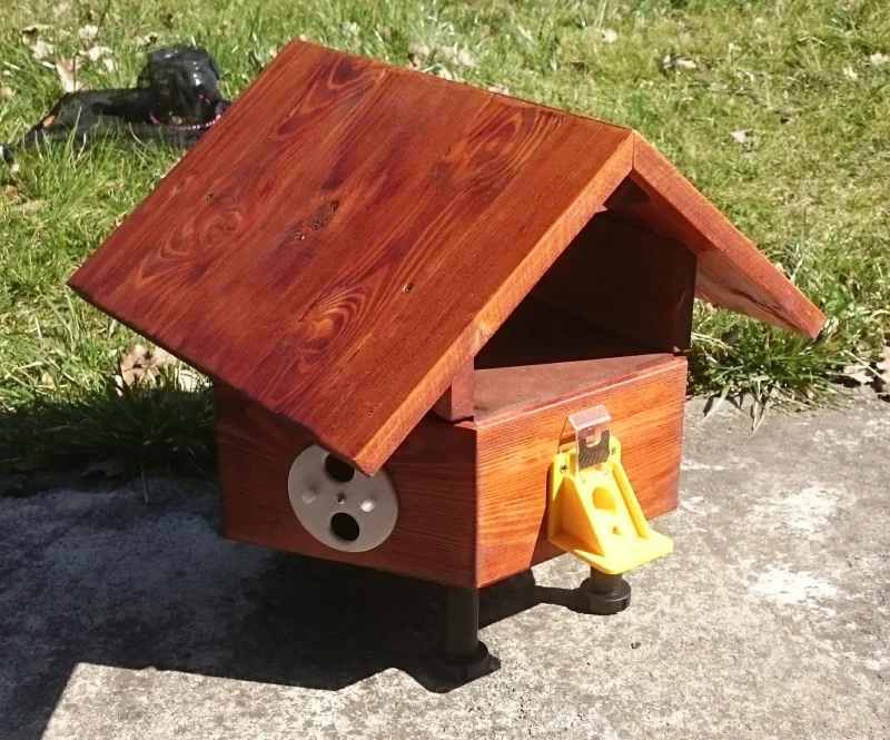 Bumble-bee - dům pro čmeláky