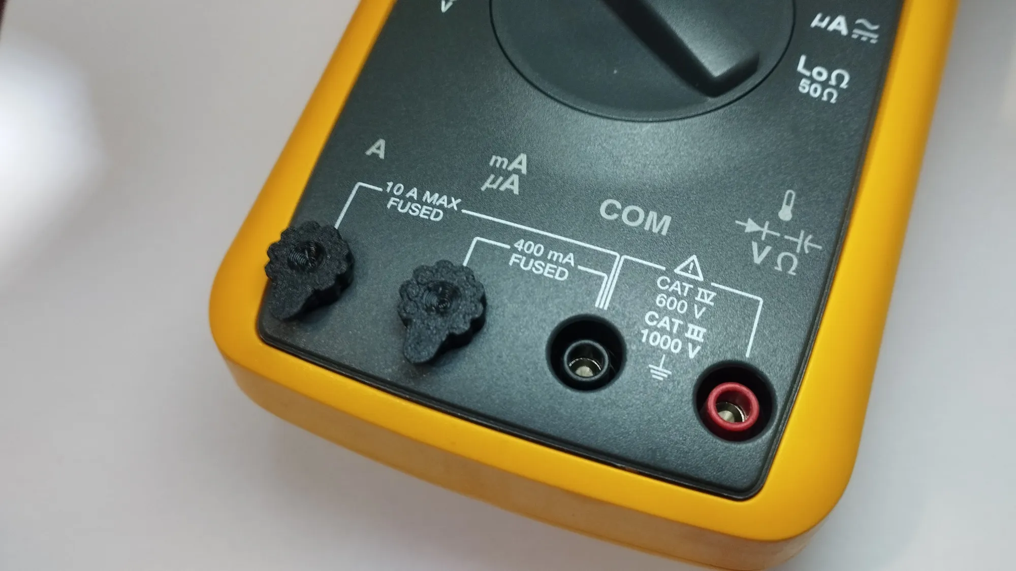 Multimeter dust free bannana plugs cover.