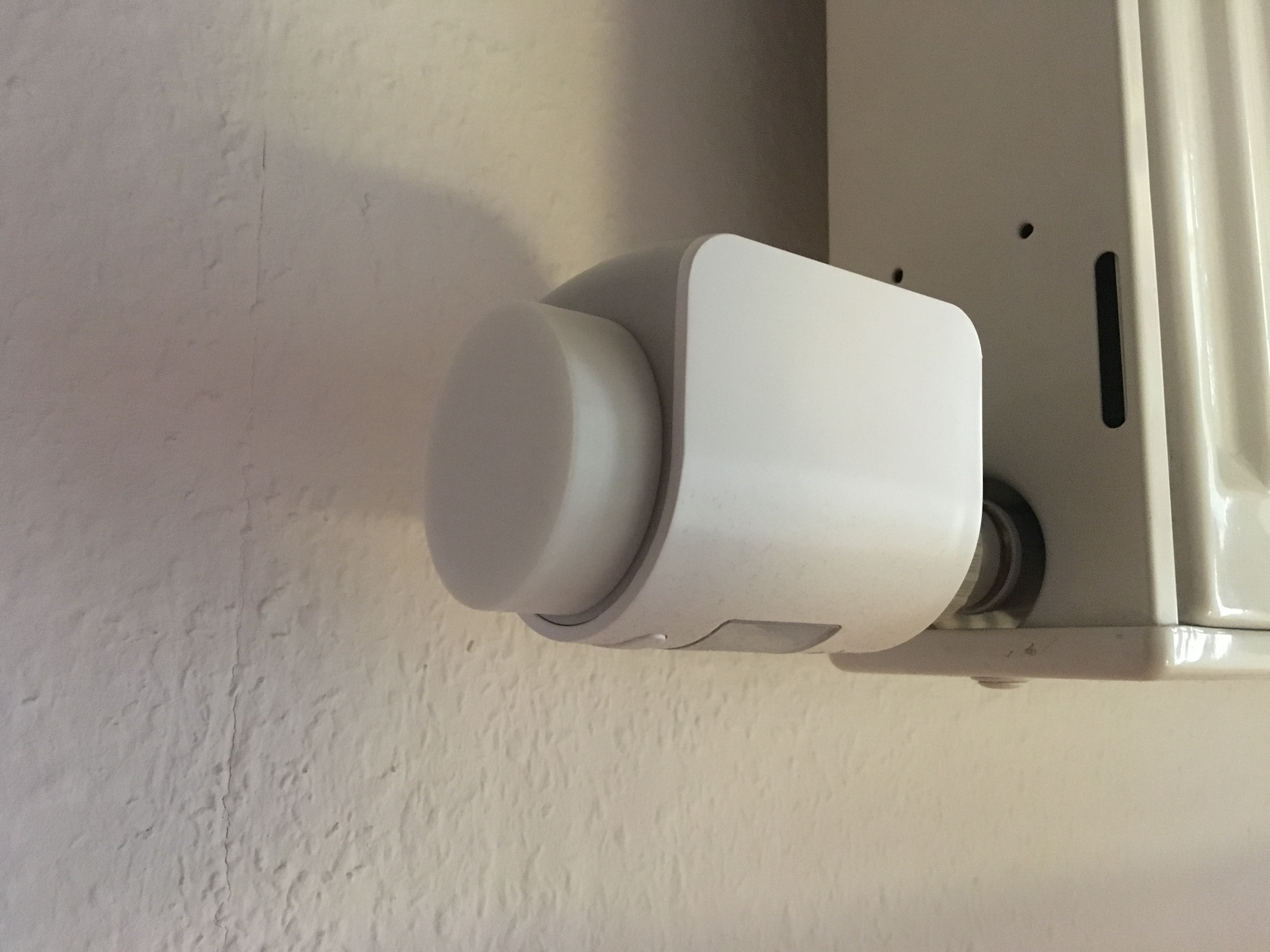 Innogy RWE Smart home Temperature Control Knob - Closed - Remix