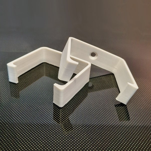 Powerstrip clip
