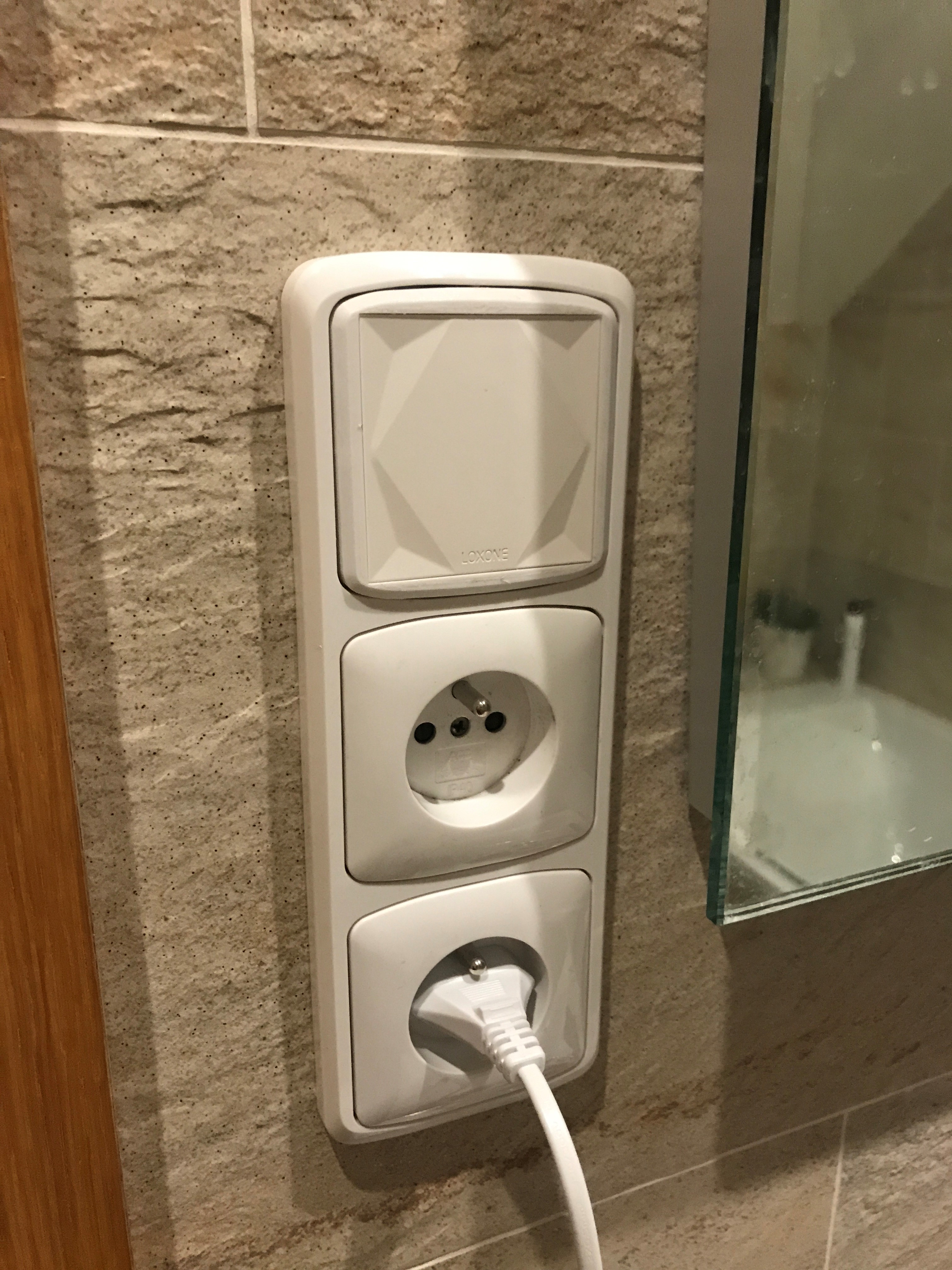Loxone Touch Tango Adapter
