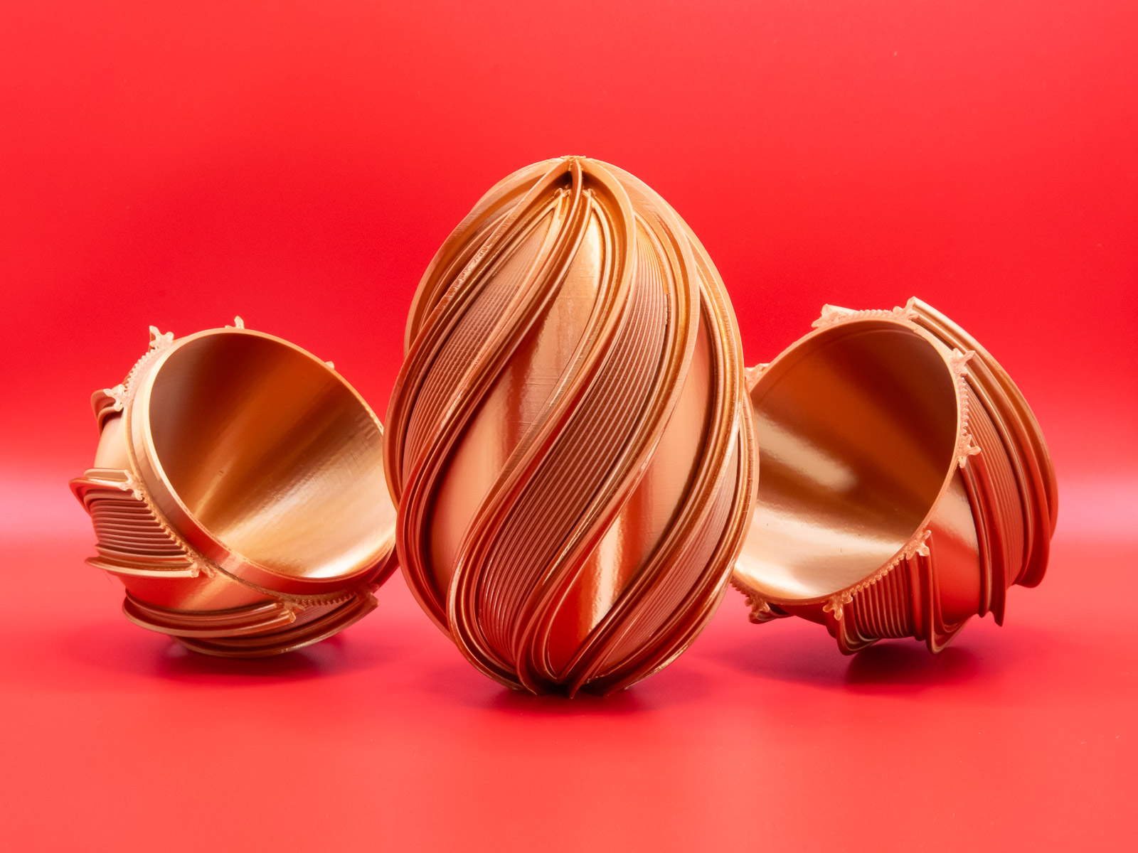 Closed Alternating Spiral Easter Egg 2026