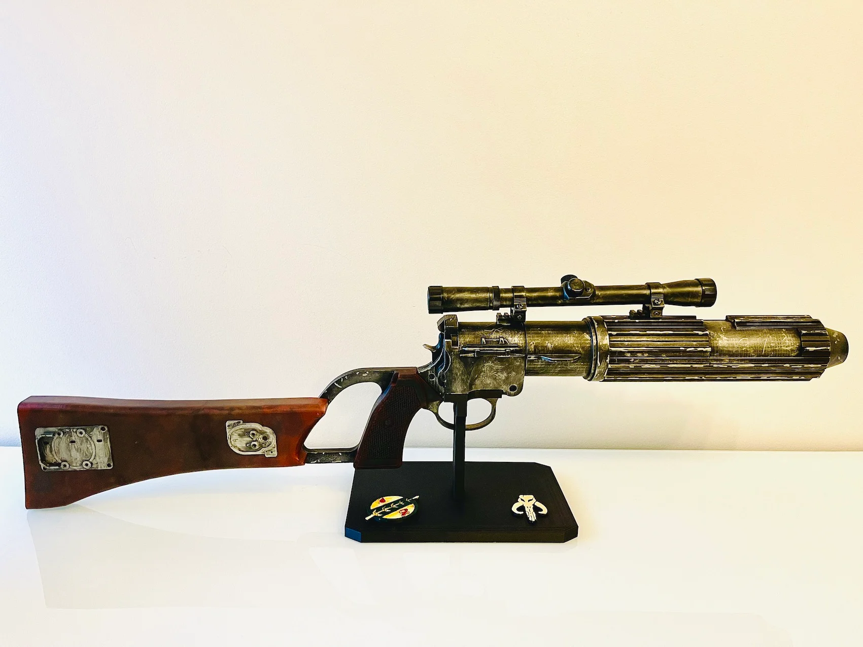 Boba Fett EE-3 Blaster Stand