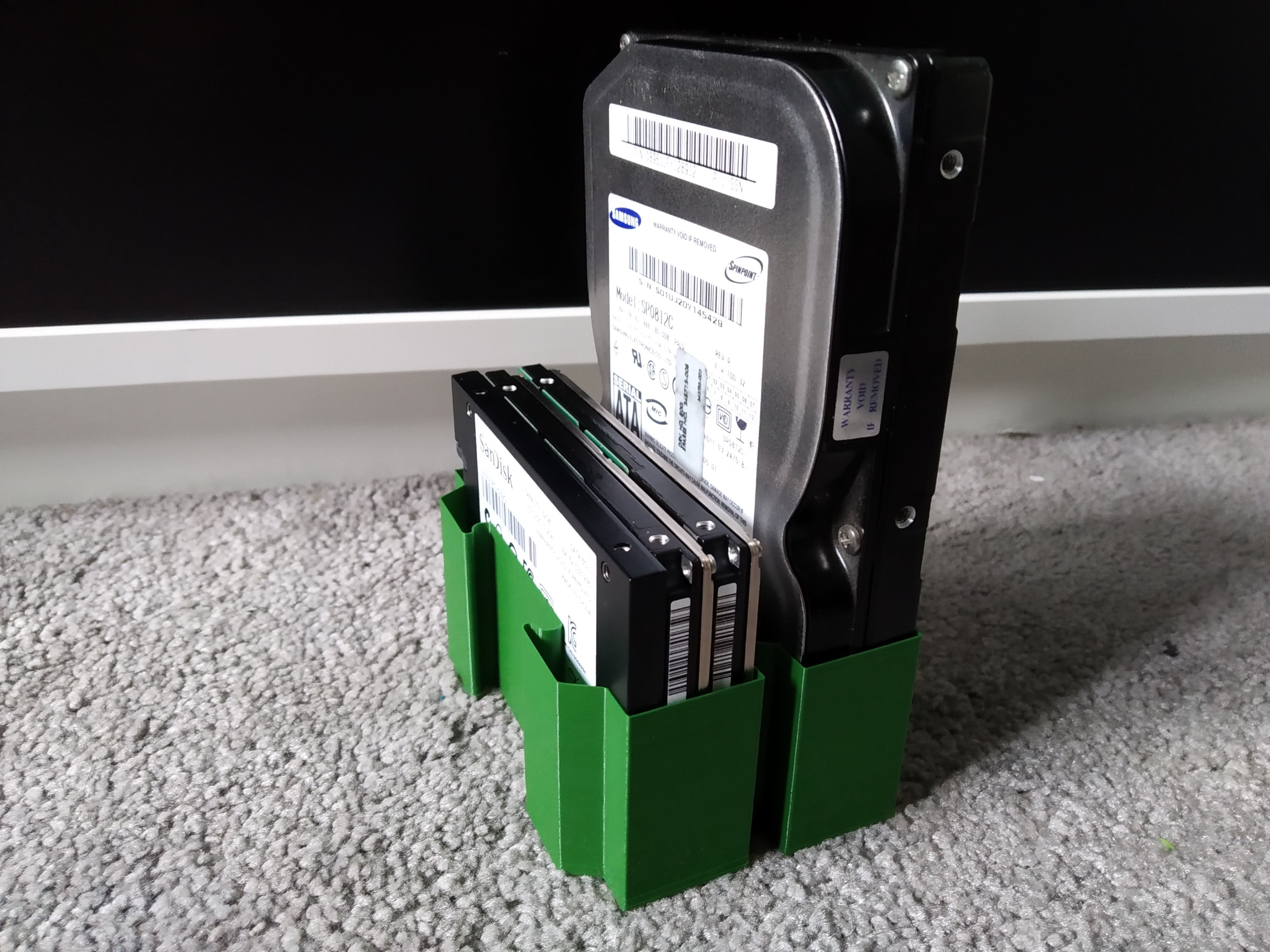modular HDD storage 3.5" and 2.5"