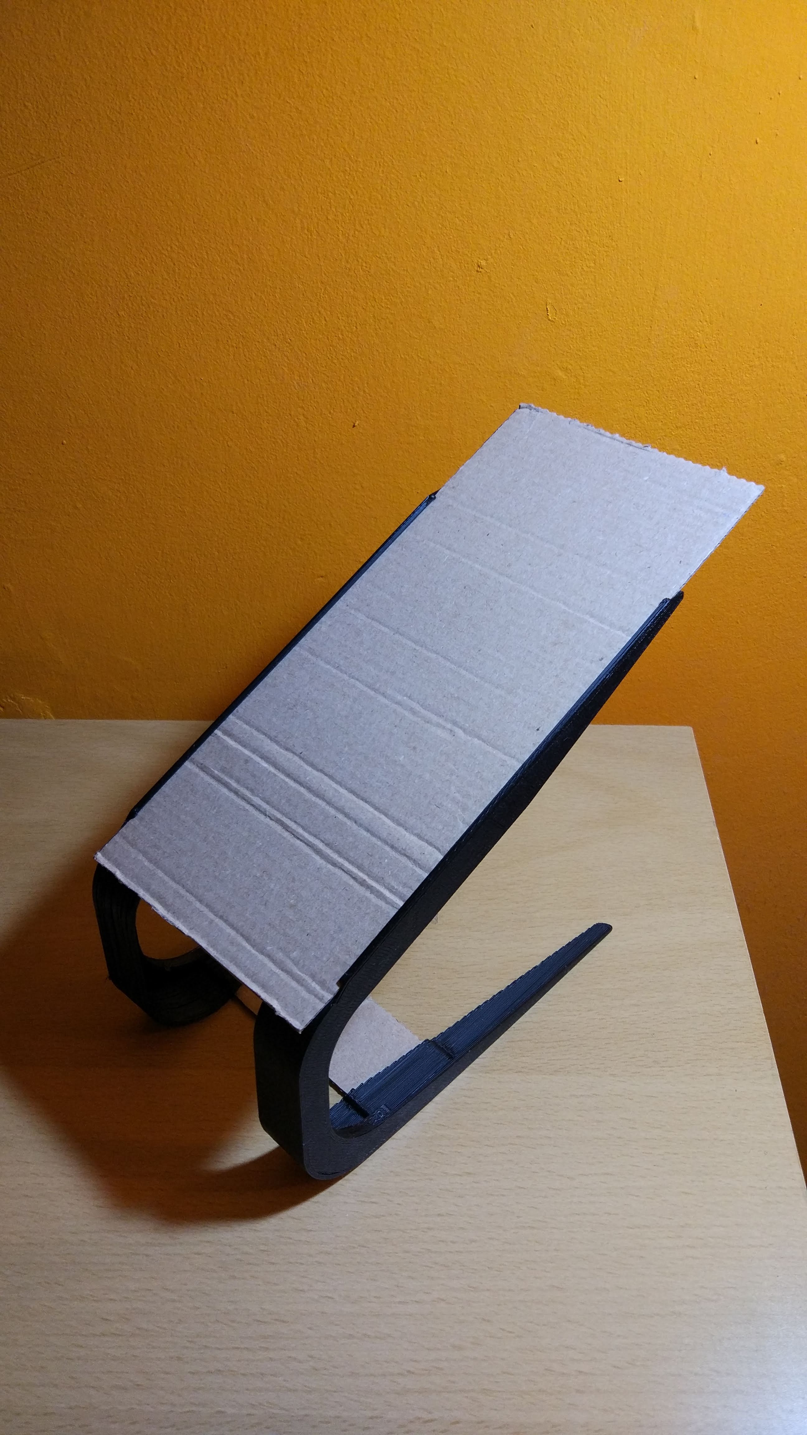 Shoes organizer (3D print + cardboard)