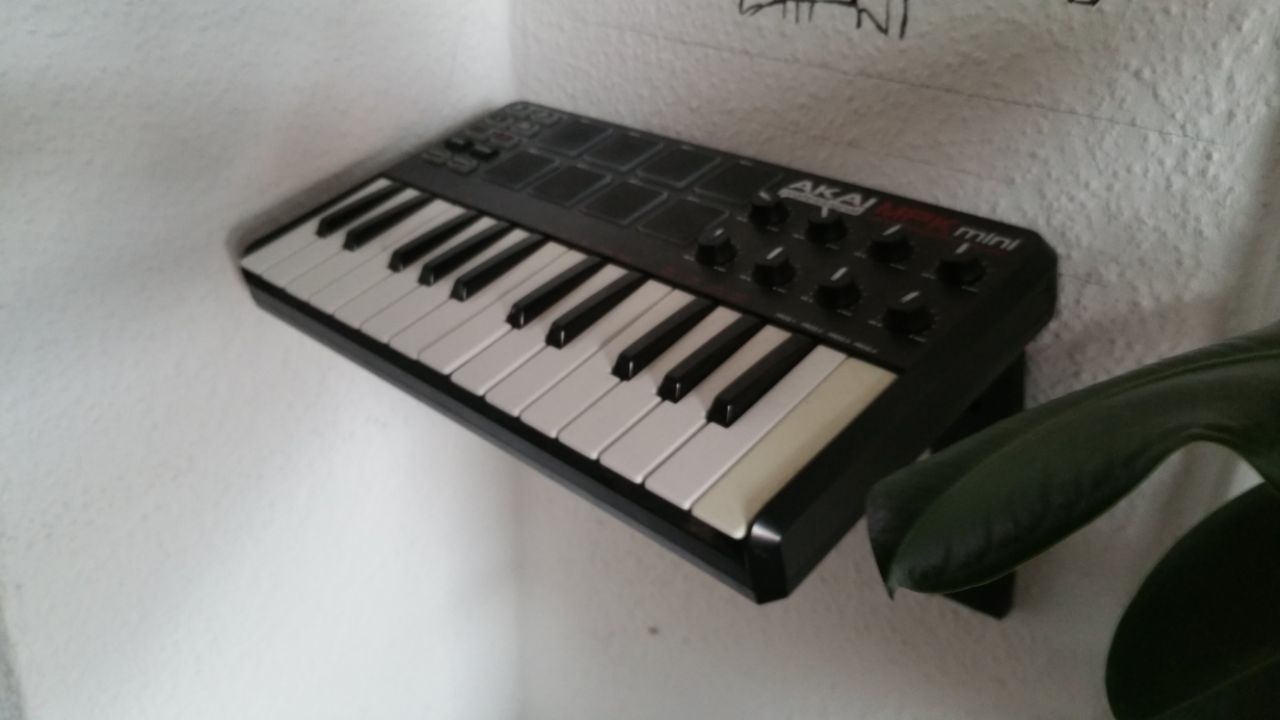 Akai MPK Mini Wallmount