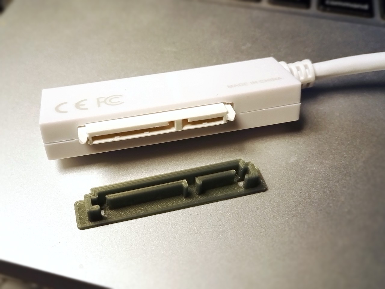 Dummy SATA plug