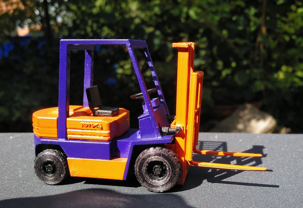 Forklift Toyota 5FD25 1/32 Model