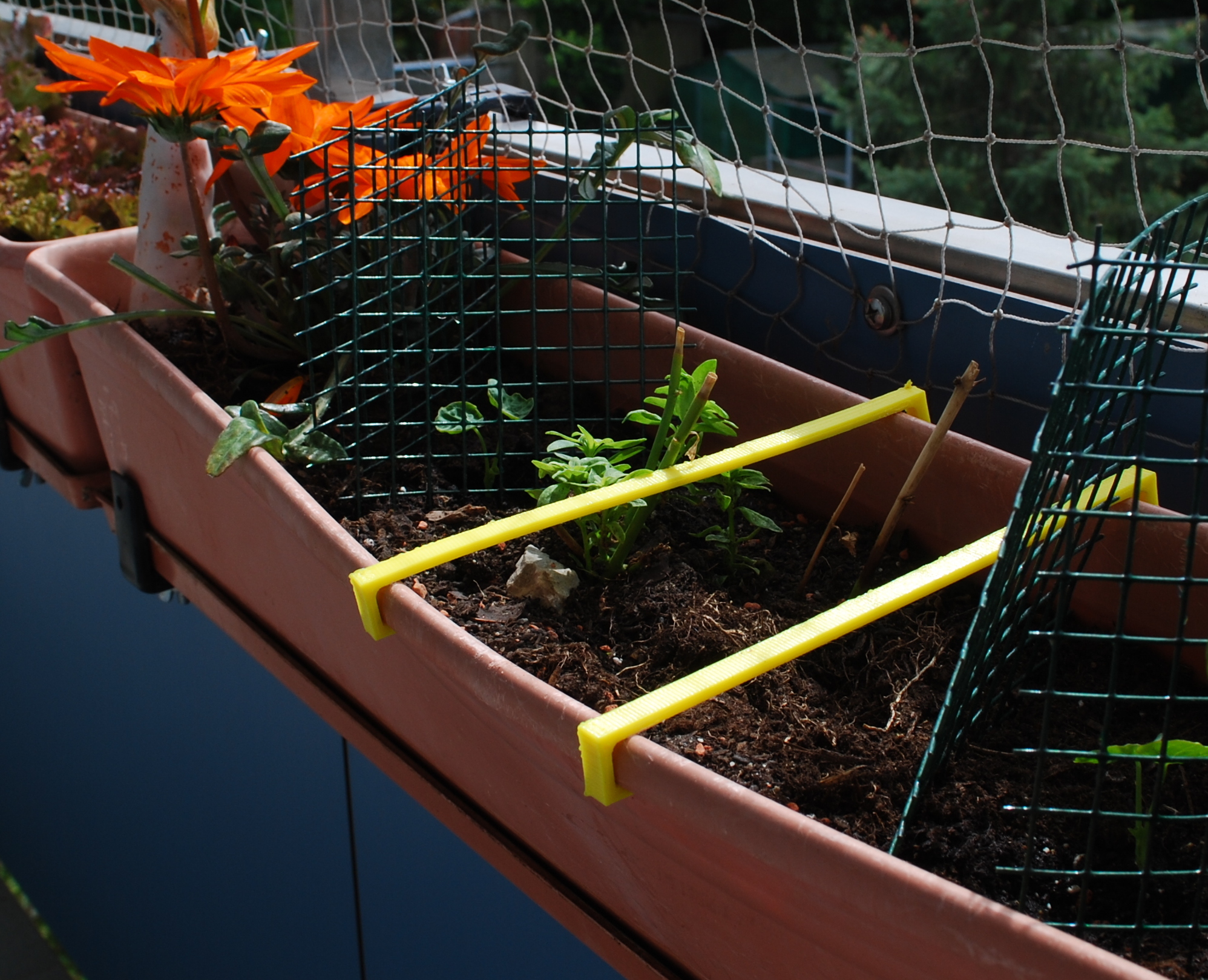 Flowerbox adapter