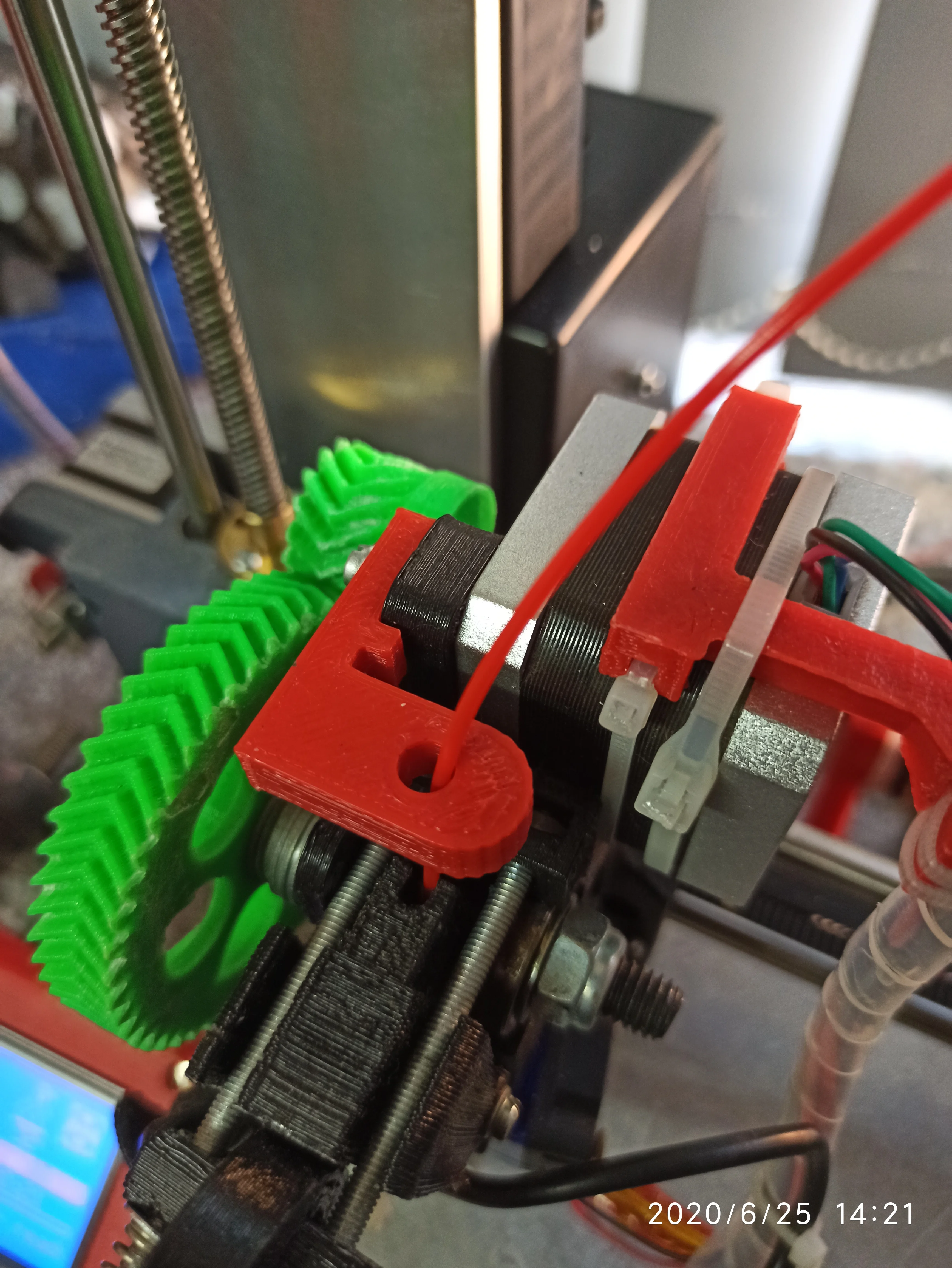Filament Guide for Direct Drive Extruder