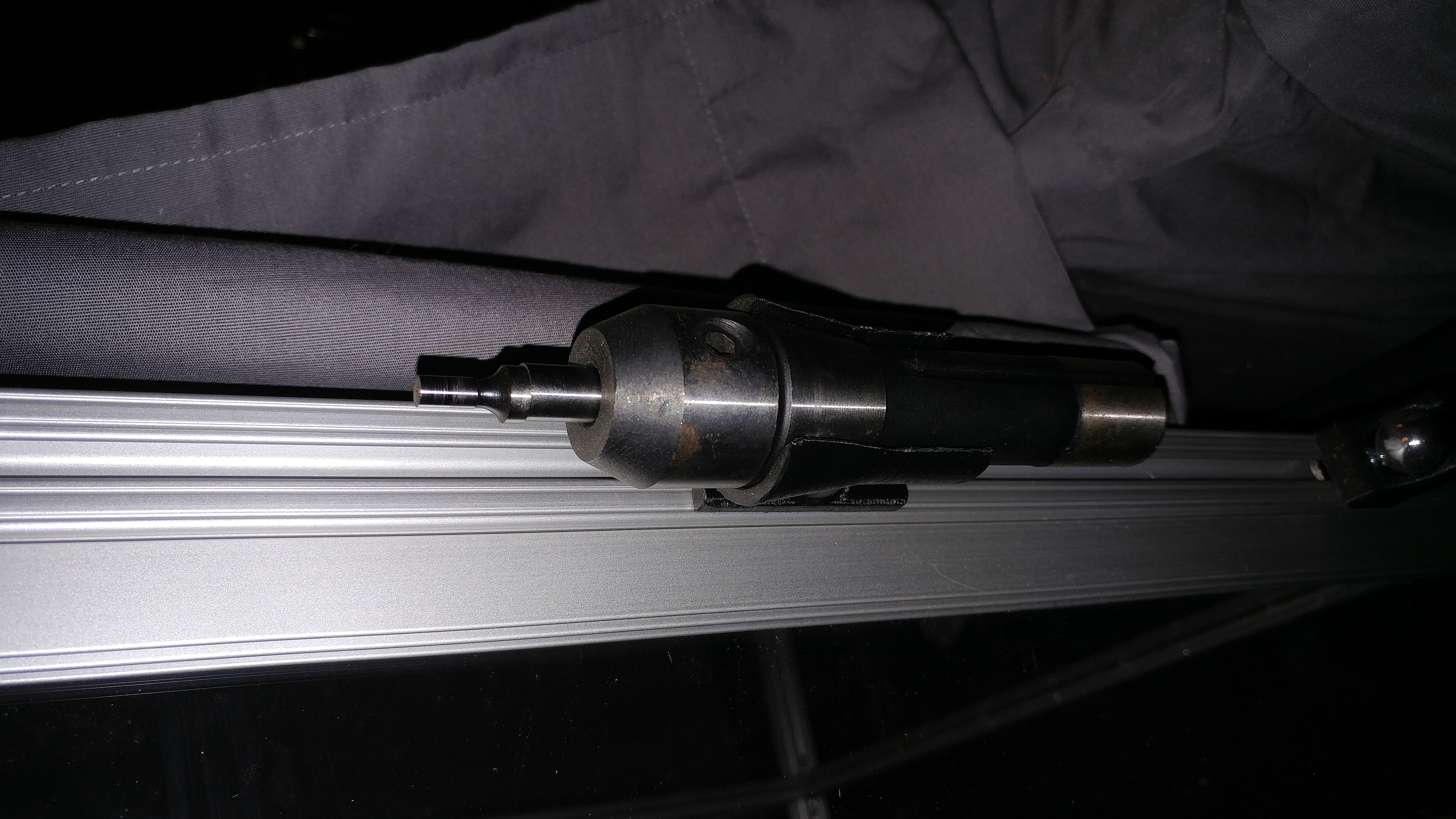 R8 Collet Holder