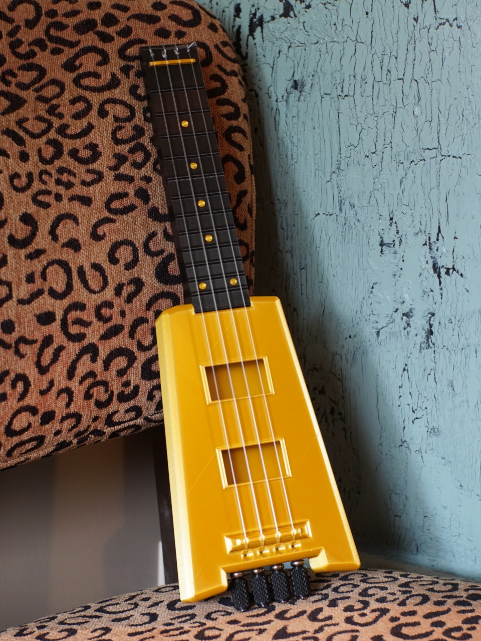 Travelele Custom Steinberger Style Ukulele
